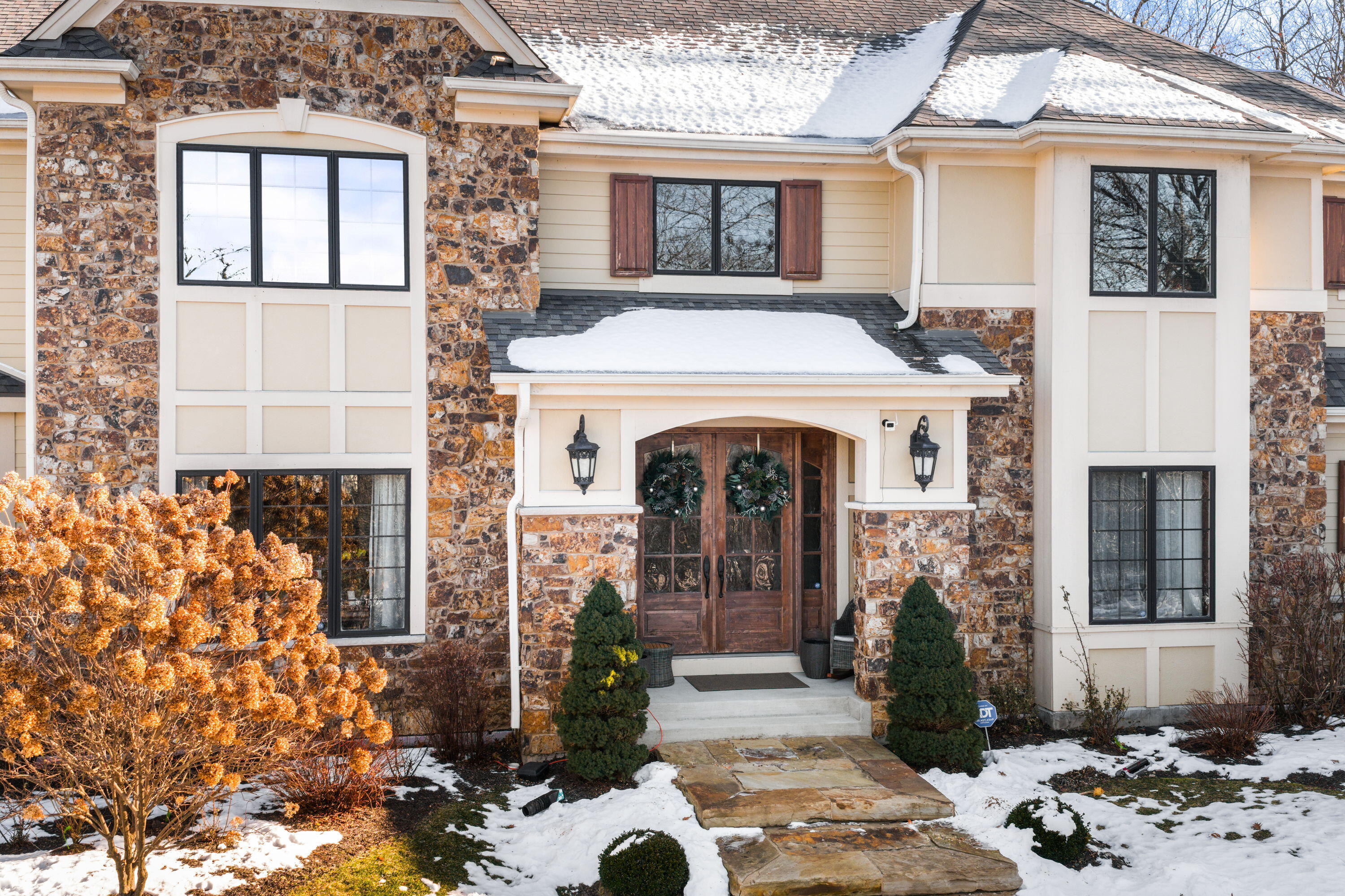 Waukesha, Wisconsin, 53189, United States, 5 Bedrooms Bedrooms, ,5 BathroomsBathrooms,Residential,Active,2007136