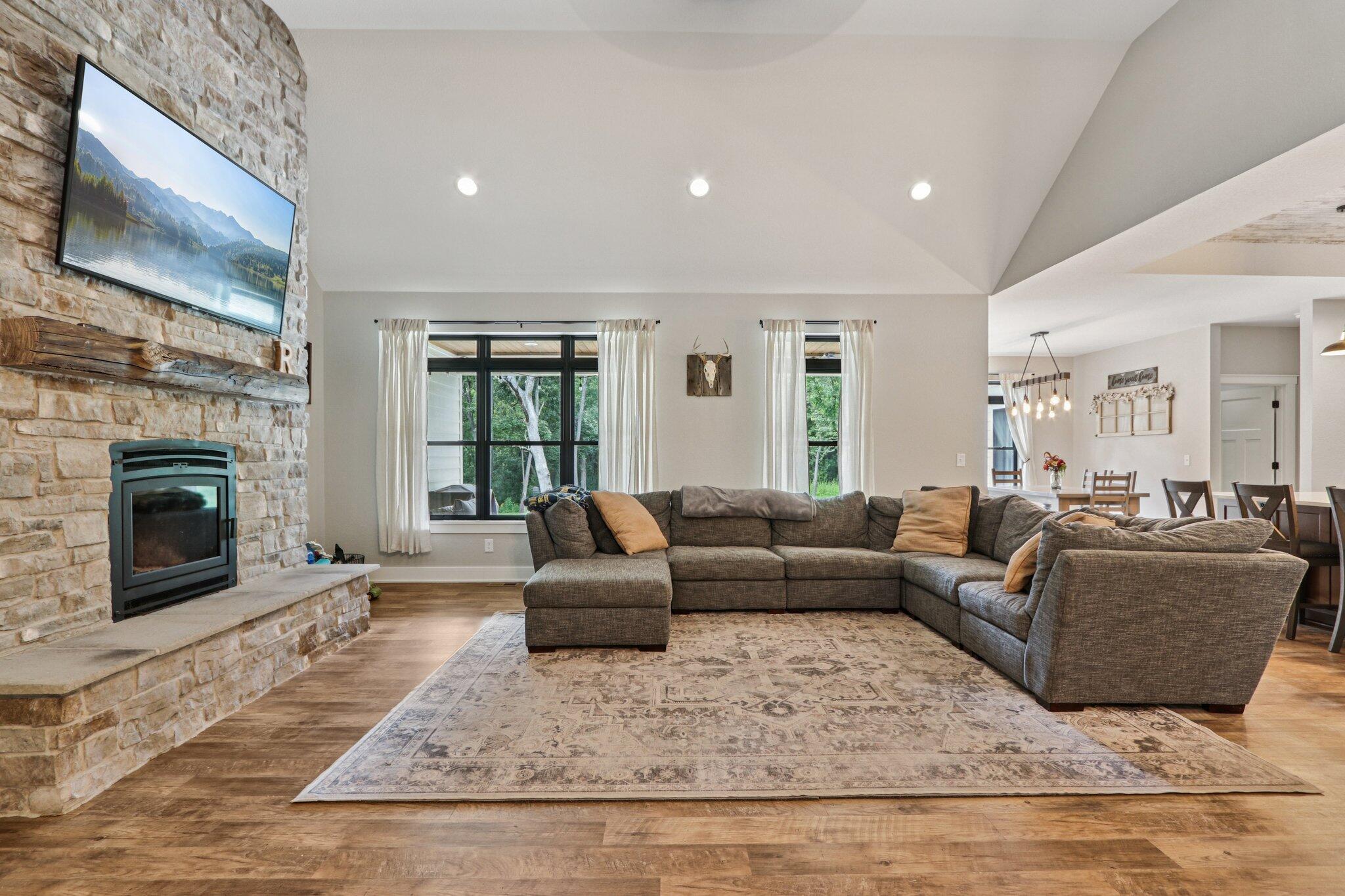 Burlington, Wisconsin, 53105, United States, 4 Bedrooms Bedrooms, ,3 BathroomsBathrooms,Residential,Active,1909856