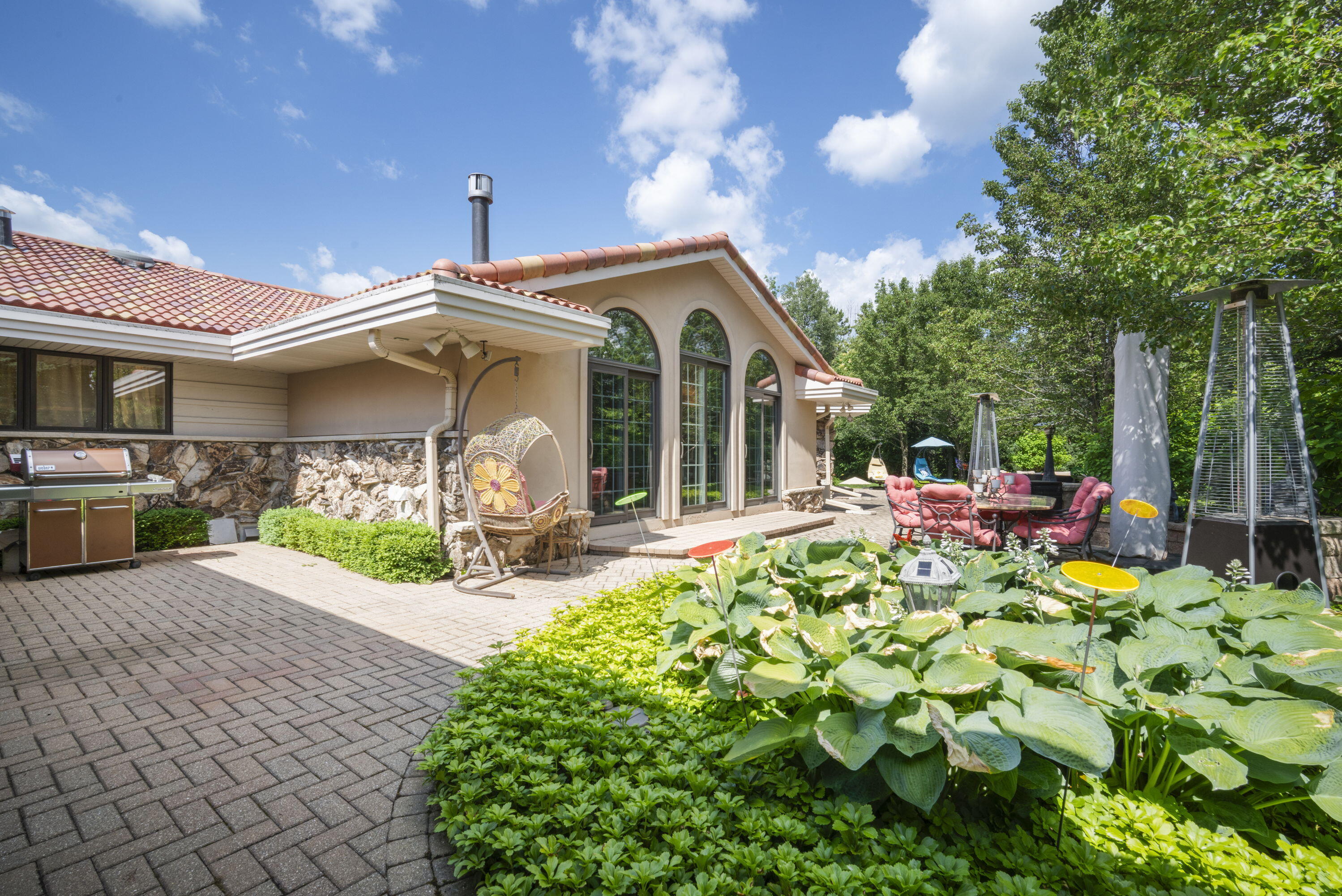 River Hills, Wisconsin, 53217, United States, 5 Bedrooms Bedrooms, ,7 BathroomsBathrooms,Residential,Active,1892391