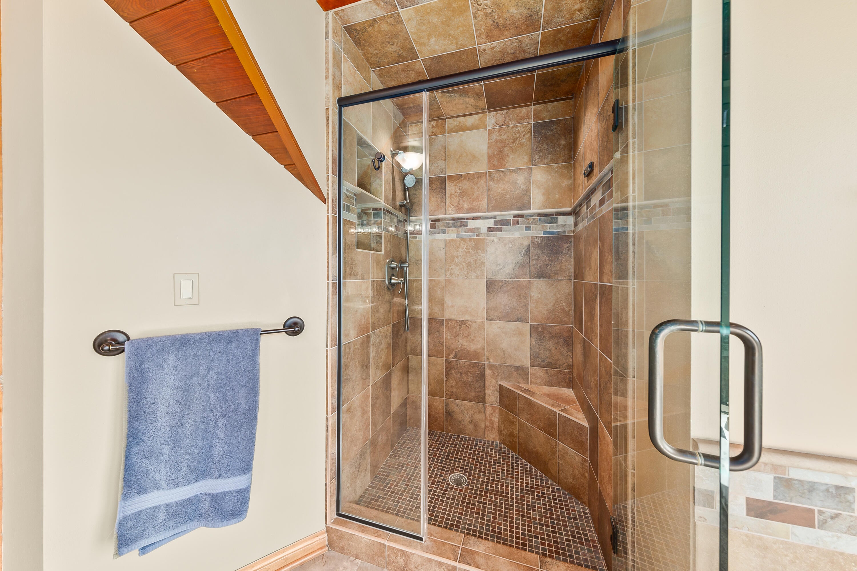 Dousman, Wisconsin, 53118, United States, 5 Bedrooms Bedrooms, ,6 BathroomsBathrooms,Residential,Active,2015850