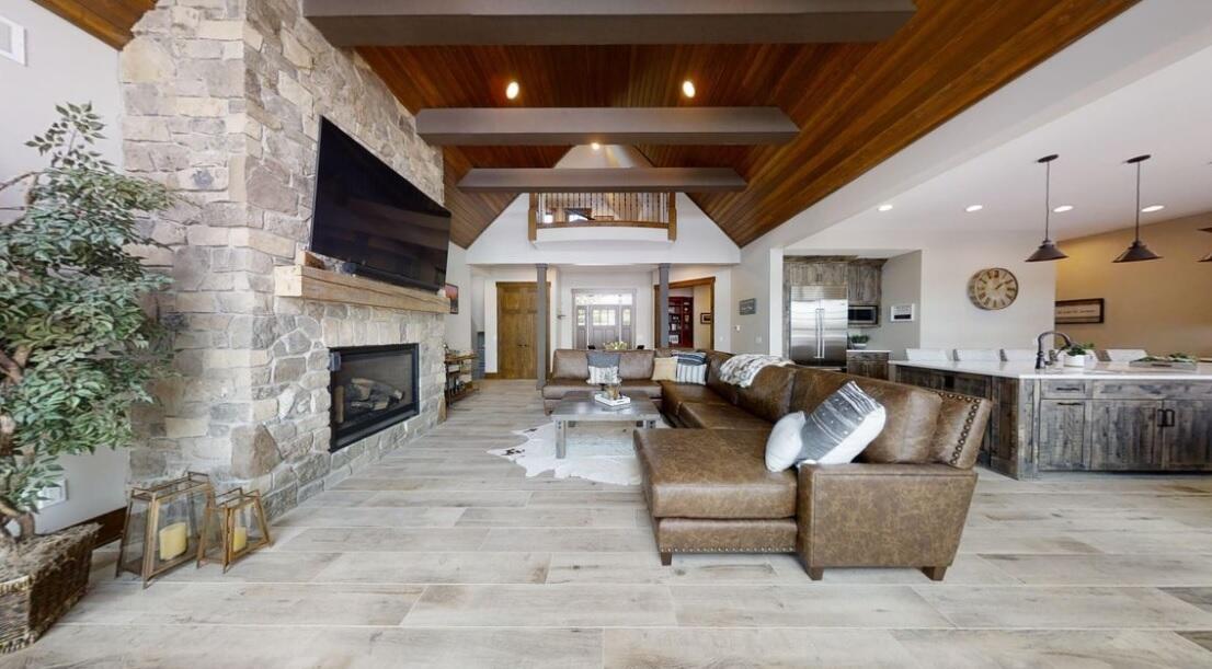 Bristol, Wisconsin, 53104, United States, 4 Bedrooms Bedrooms, ,5 BathroomsBathrooms,Residential,Active,1936625