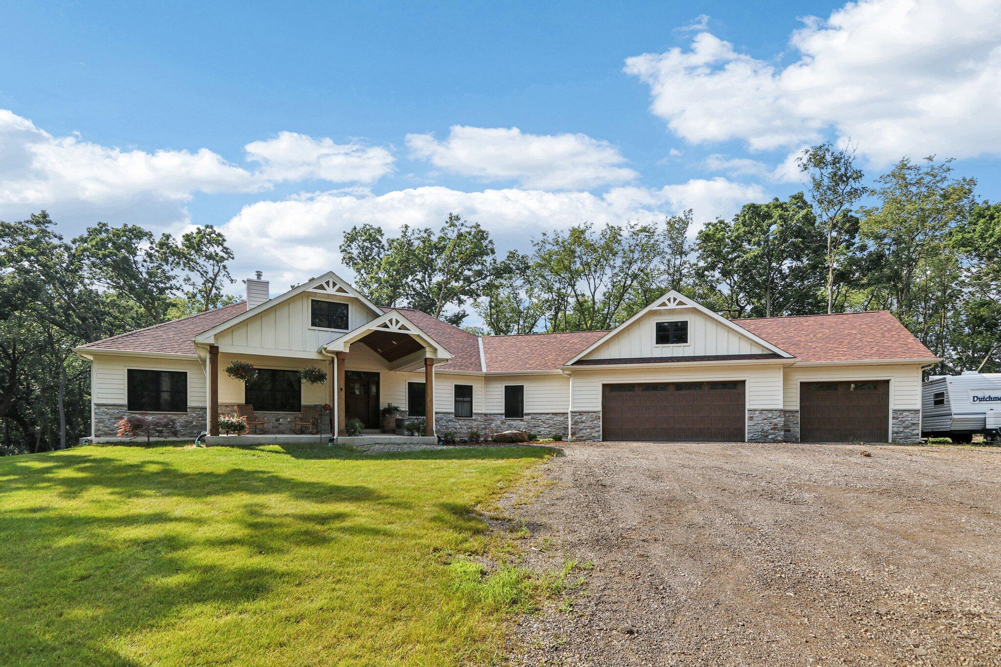 Burlington, Wisconsin, 53105, United States, 4 Bedrooms Bedrooms, ,3 BathroomsBathrooms,Residential,Active,1909856
