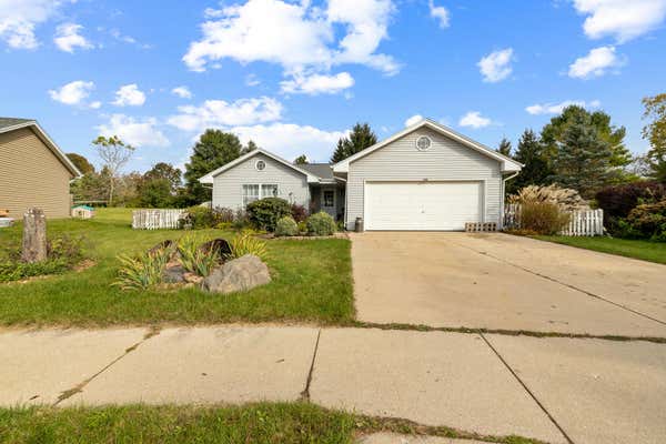 628 CLEVELAND AVE, HARTFORD, WI 53027 - Image 1