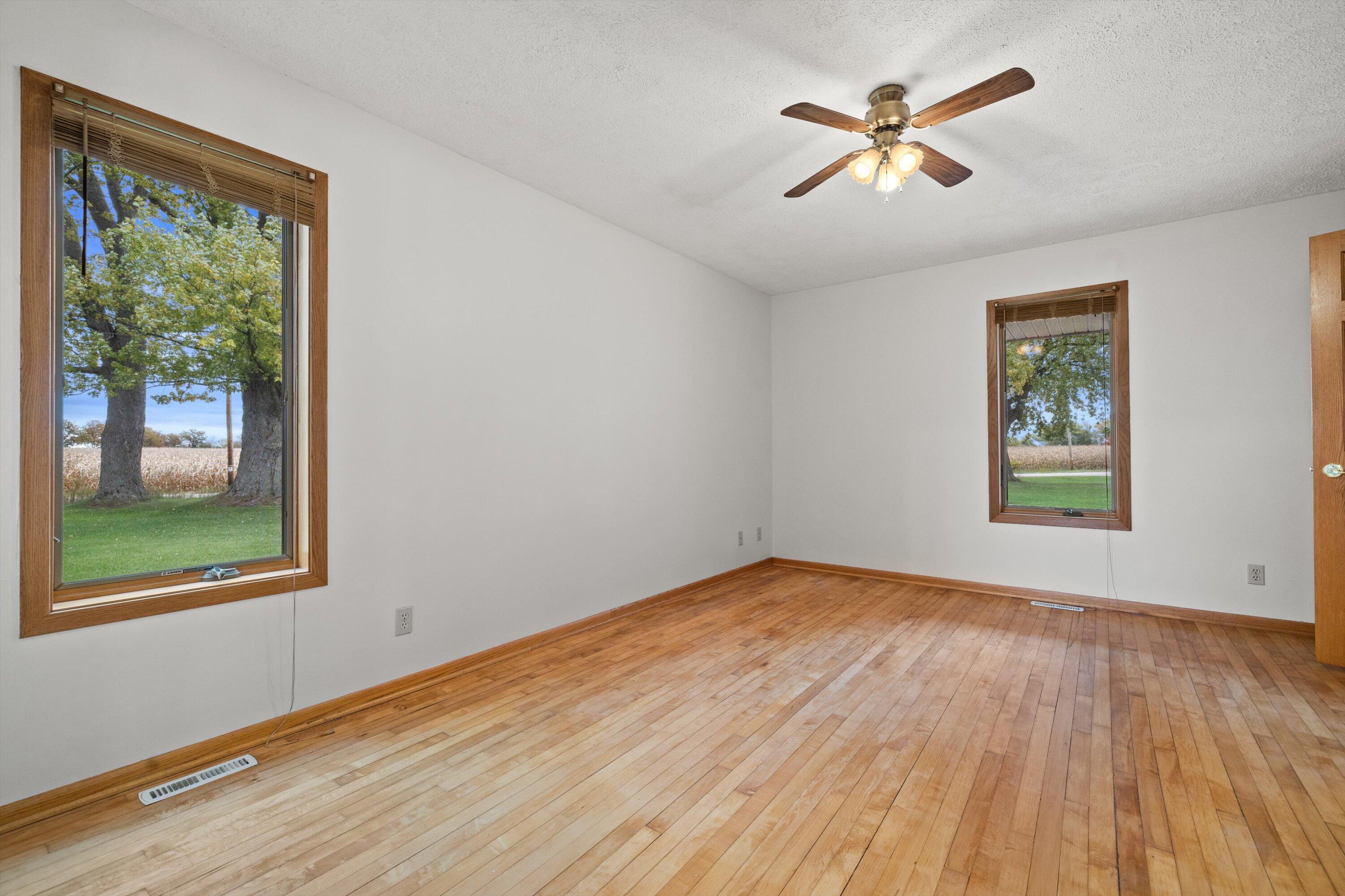 East Troy, Wisconsin, 53120, United States, 4 Bedrooms Bedrooms, ,3 BathroomsBathrooms,Residential,Active,1969679