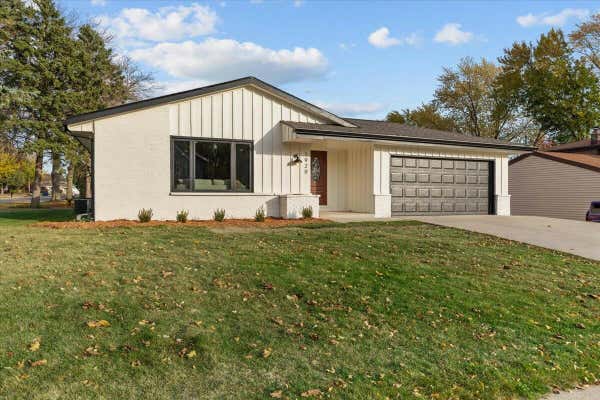 1920 SURREY LN, GRAFTON, WI 53024 - Image 1