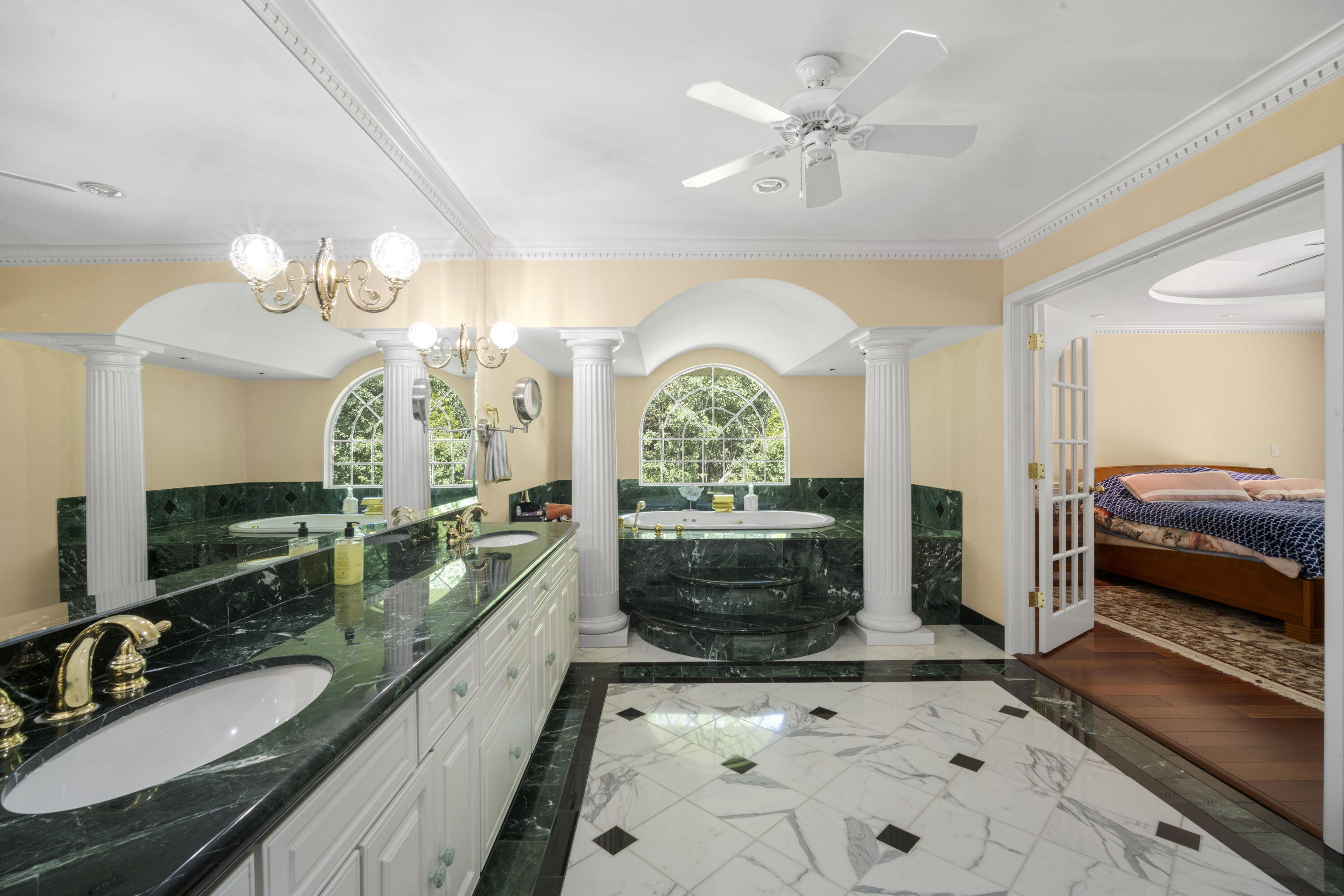 River Hills, Wisconsin, 53217, United States, 5 Bedrooms Bedrooms, ,7 BathroomsBathrooms,Residential,Active,1892391