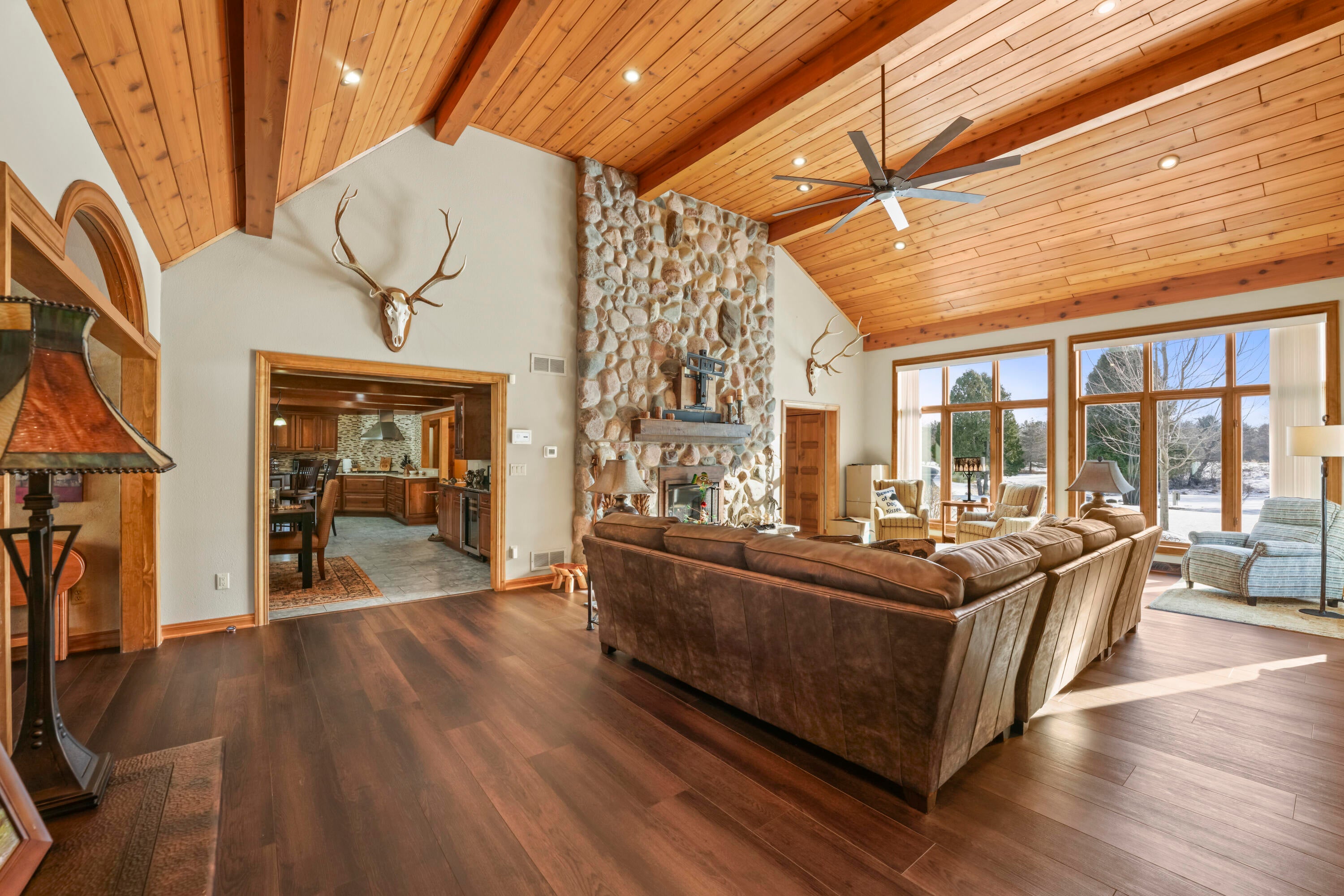 Dousman, Wisconsin, 53118, United States, 5 Bedrooms Bedrooms, ,6 BathroomsBathrooms,Residential,Active,2015850