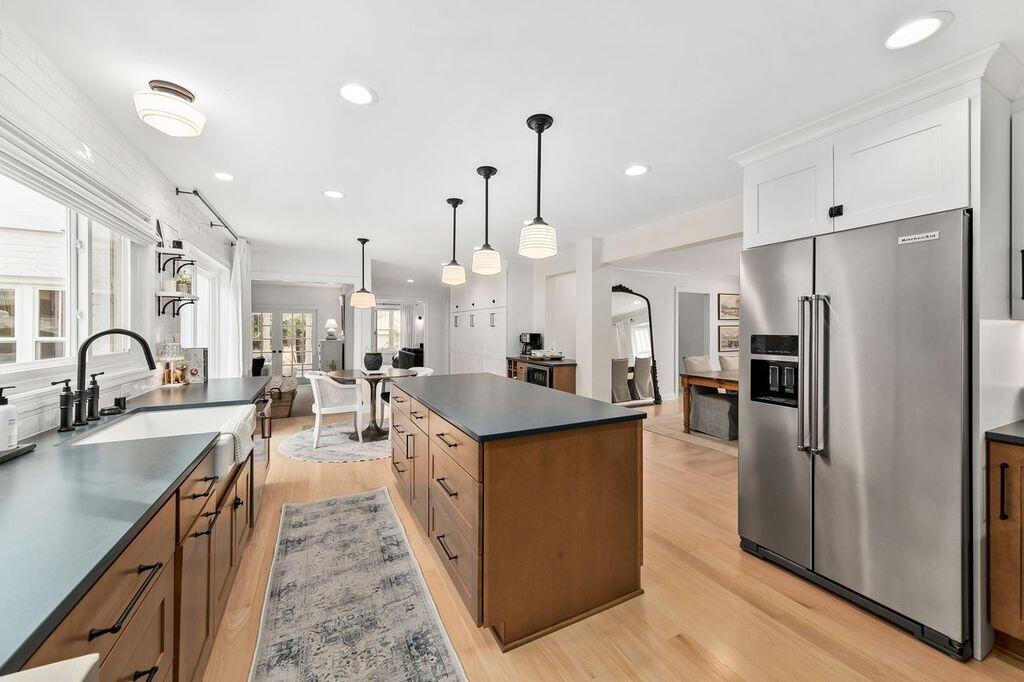 Brookfield, Wisconsin, 53045, United States, 4 Bedrooms Bedrooms, ,4 BathroomsBathrooms,Residential,Active,1996580