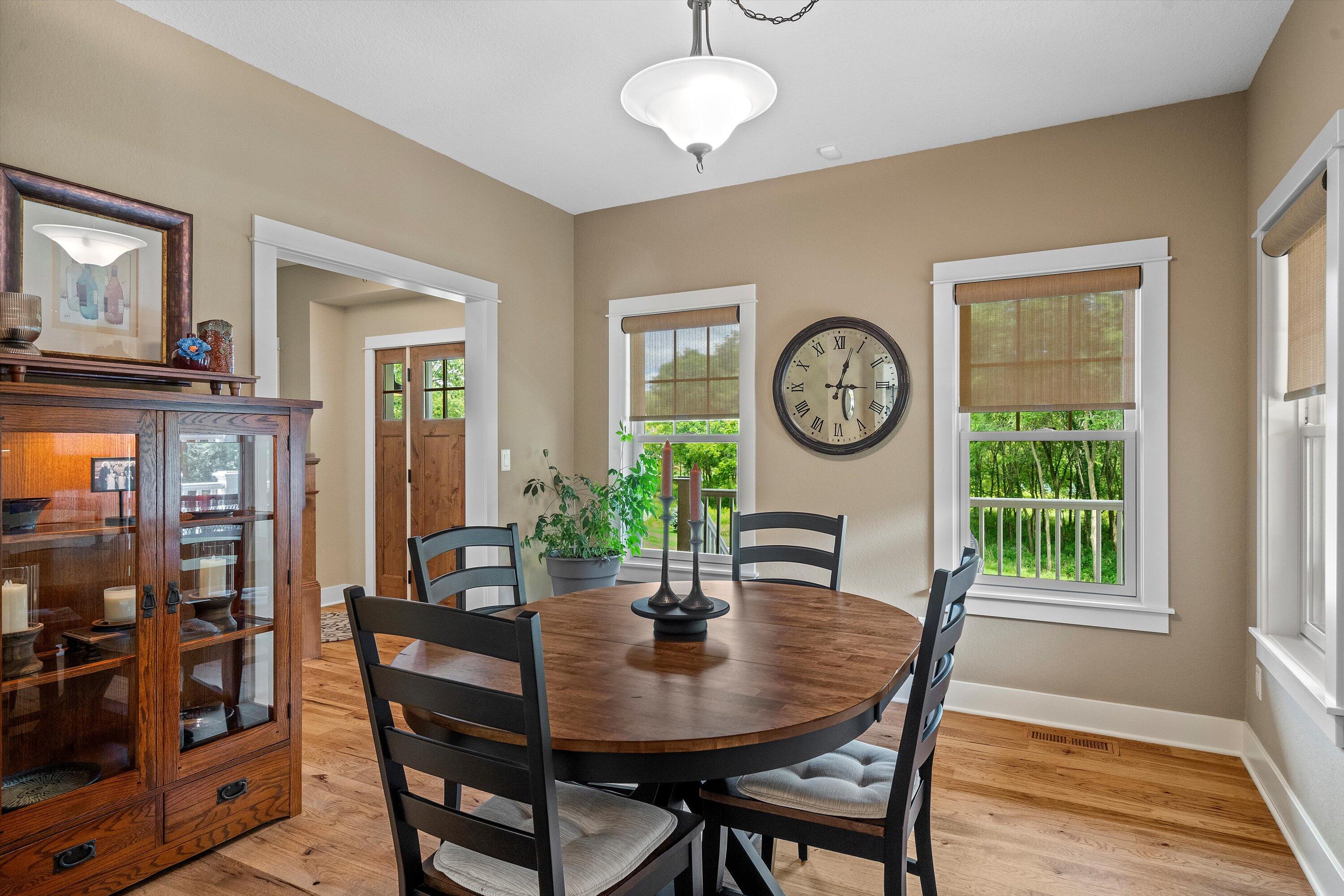 Delafield, Wisconsin, 53018, United States, 3 Bedrooms Bedrooms, ,3 BathroomsBathrooms,Residential,Pending,1936457