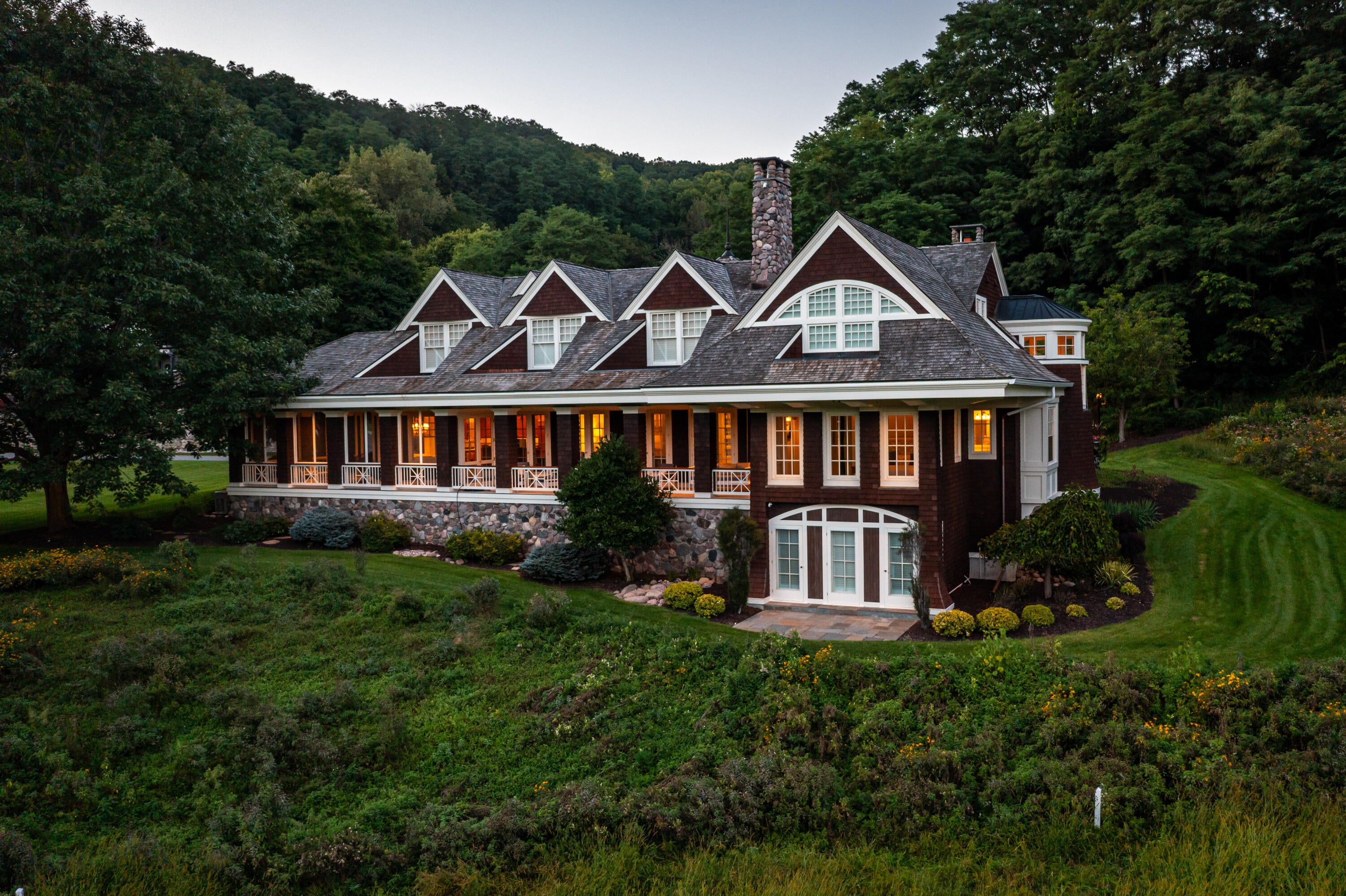 Onalaska, Wisconsin, 54650, United States, 5 Bedrooms Bedrooms, ,5 BathroomsBathrooms,Residential,Active,1946523
