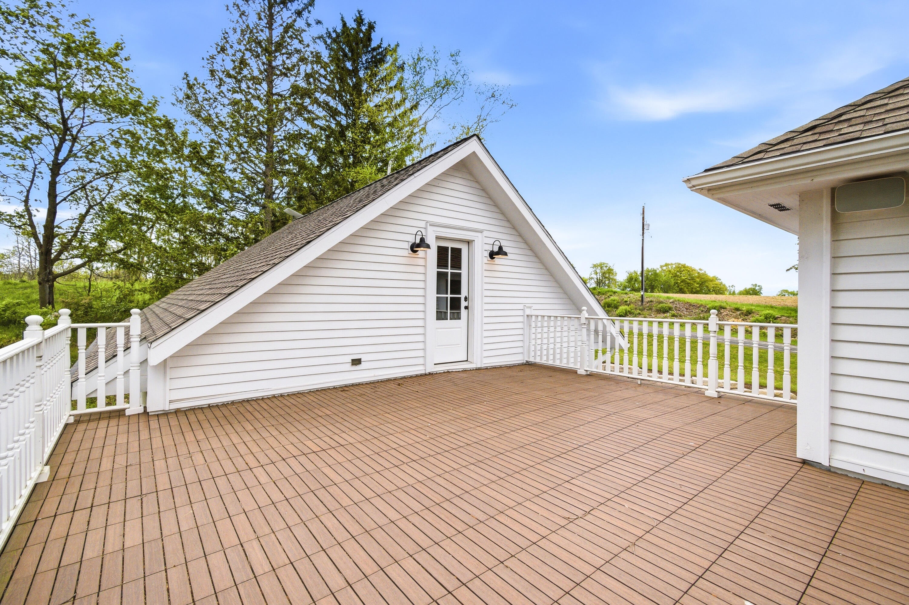 Reeseville, Wisconsin, 53579, United States, 3 Bedrooms Bedrooms, ,4 BathroomsBathrooms,Residential,Active,2052087