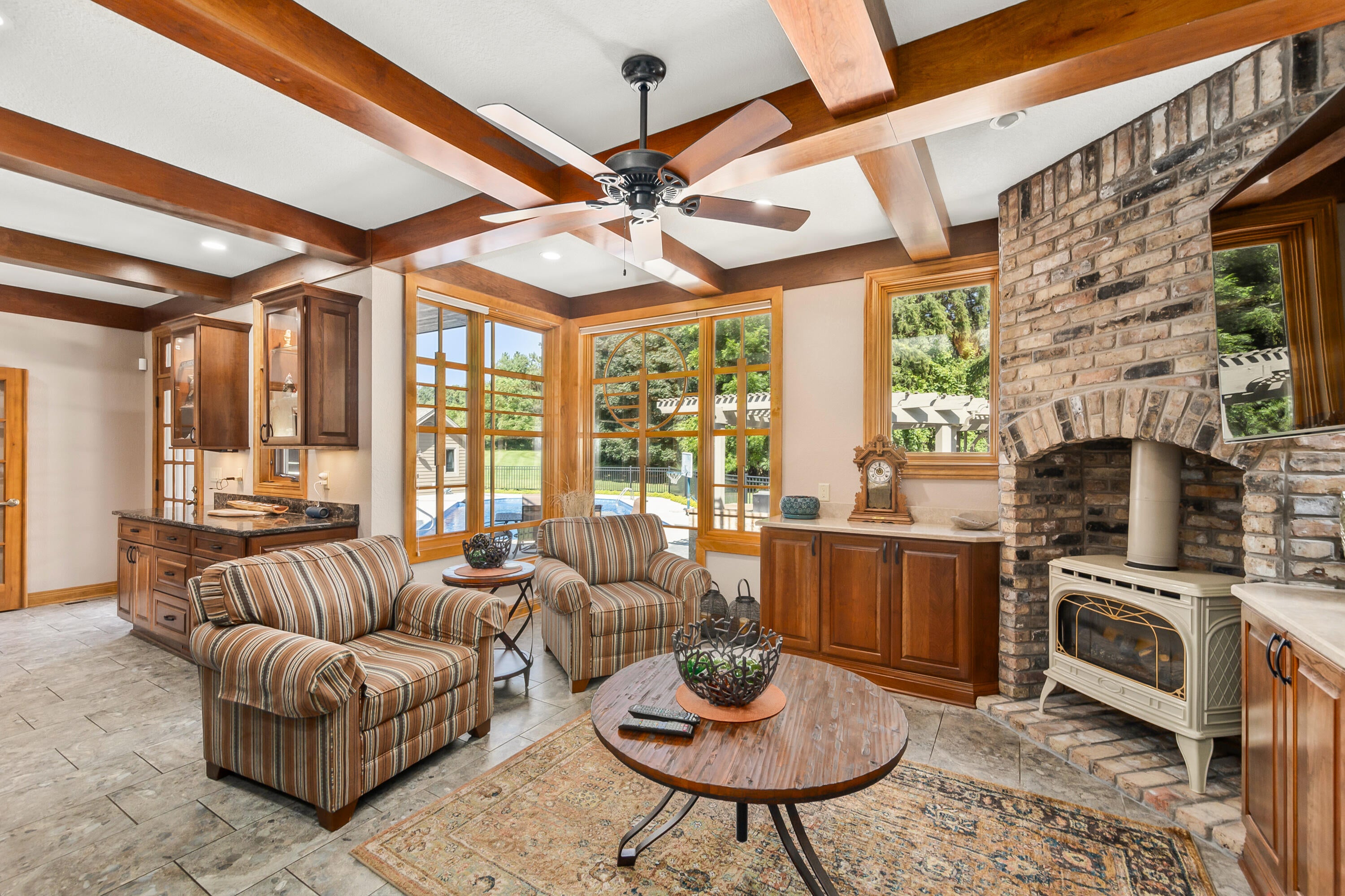 Dousman, Wisconsin, 53118, United States, 5 Bedrooms Bedrooms, ,6 BathroomsBathrooms,Residential,Active,2015850