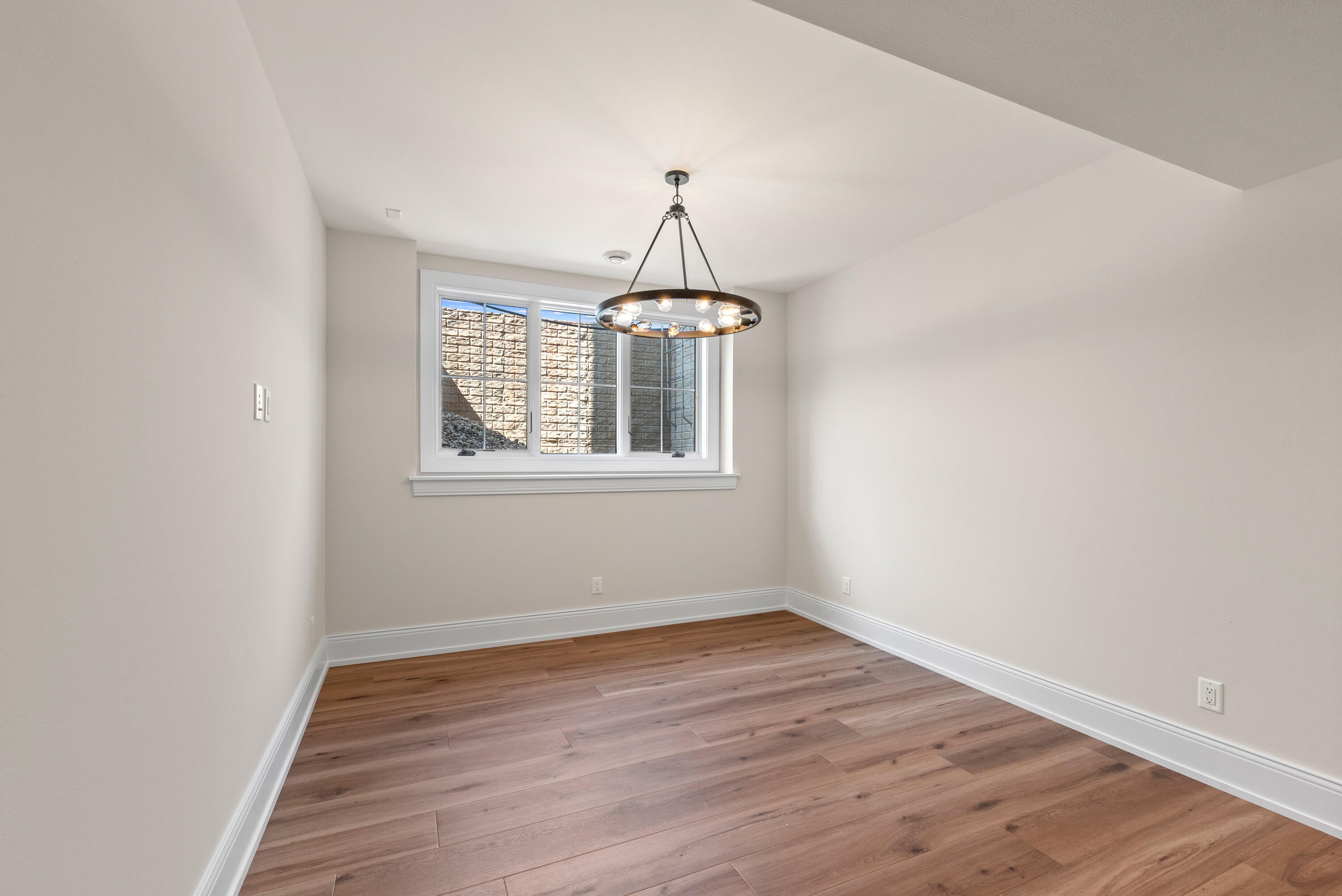 Mequon, Wisconsin, 53097, United States, 5 Bedrooms Bedrooms, ,5 BathroomsBathrooms,Residential,Active,1893229