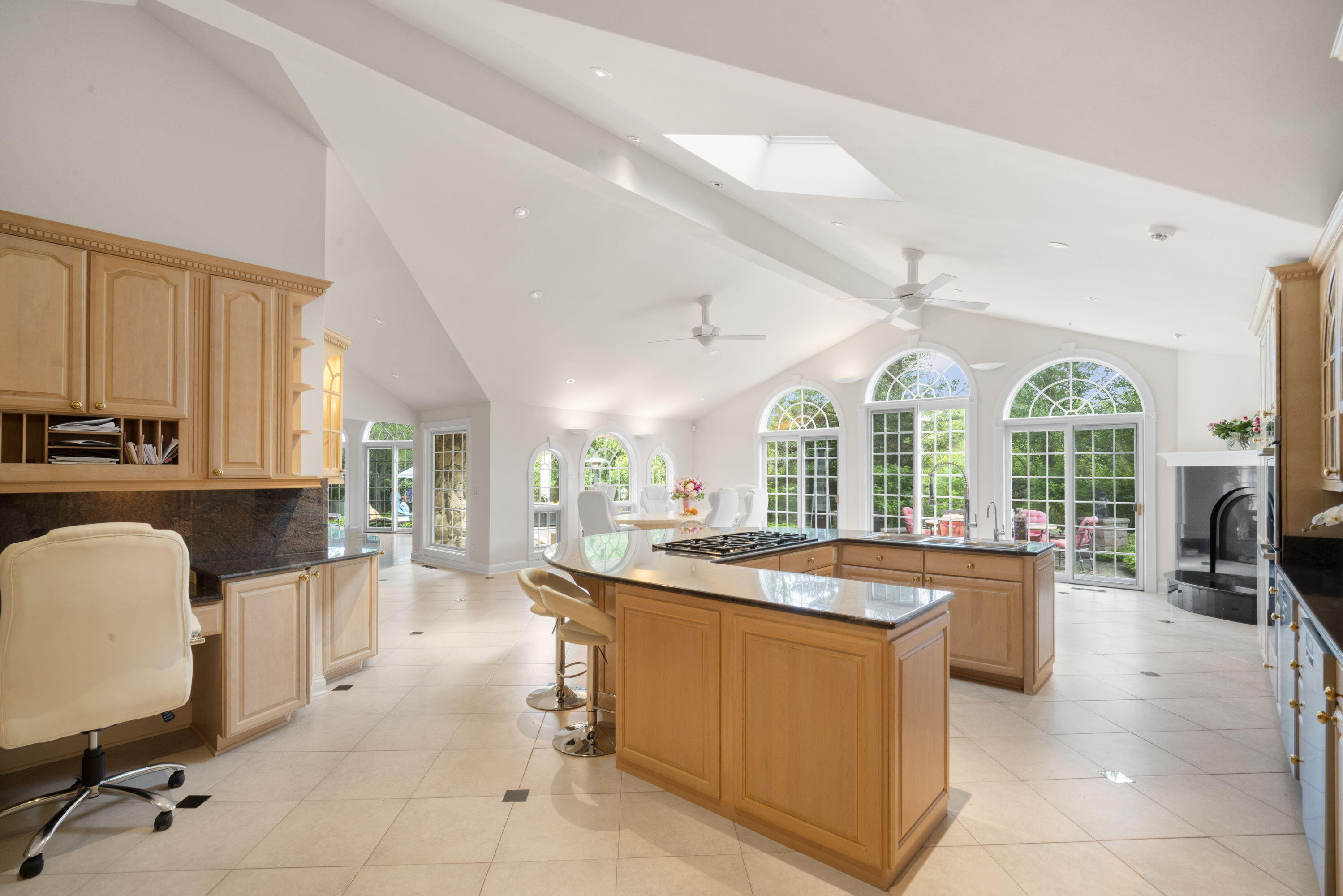 River Hills, Wisconsin, 53217, United States, 5 Bedrooms Bedrooms, ,7 BathroomsBathrooms,Residential,Active,1892391