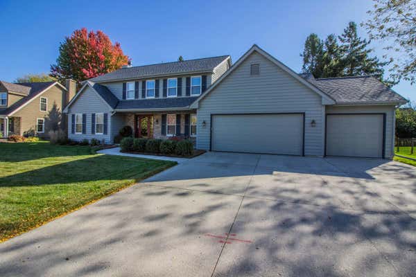 371 W JUNIPER DR, GRAFTON, WI 53024 - Image 1