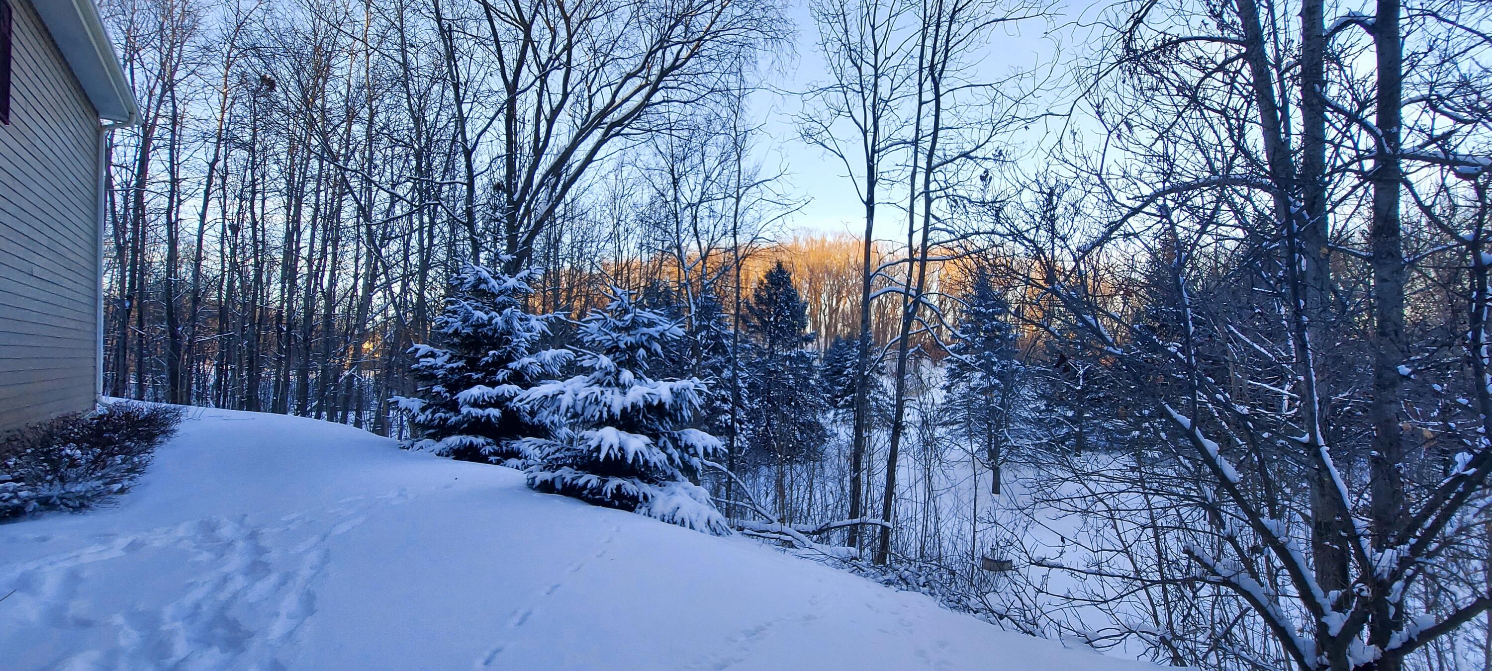 Slinger, Wisconsin, 53086, United States, 5 Bedrooms Bedrooms, ,4 BathroomsBathrooms,Residential,Active,2011435