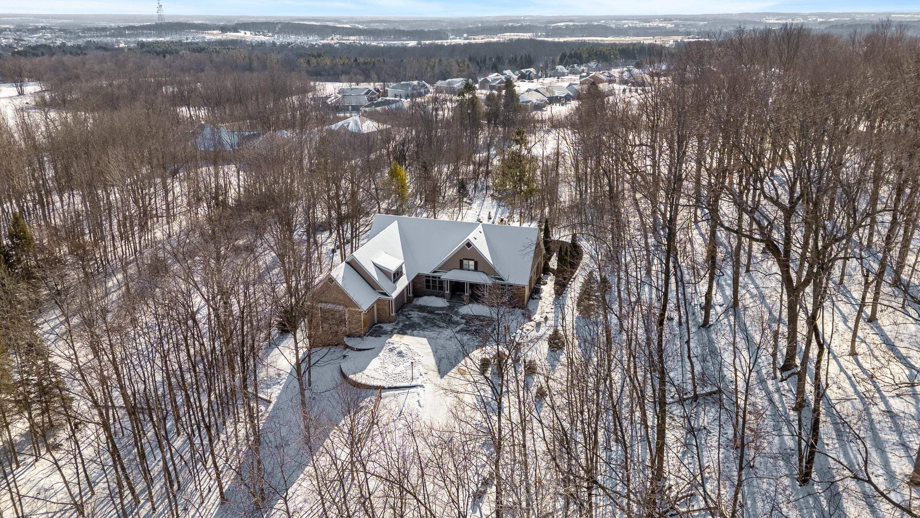 Slinger, Wisconsin, 53086, United States, 5 Bedrooms Bedrooms, ,4 BathroomsBathrooms,Residential,Active,2011435