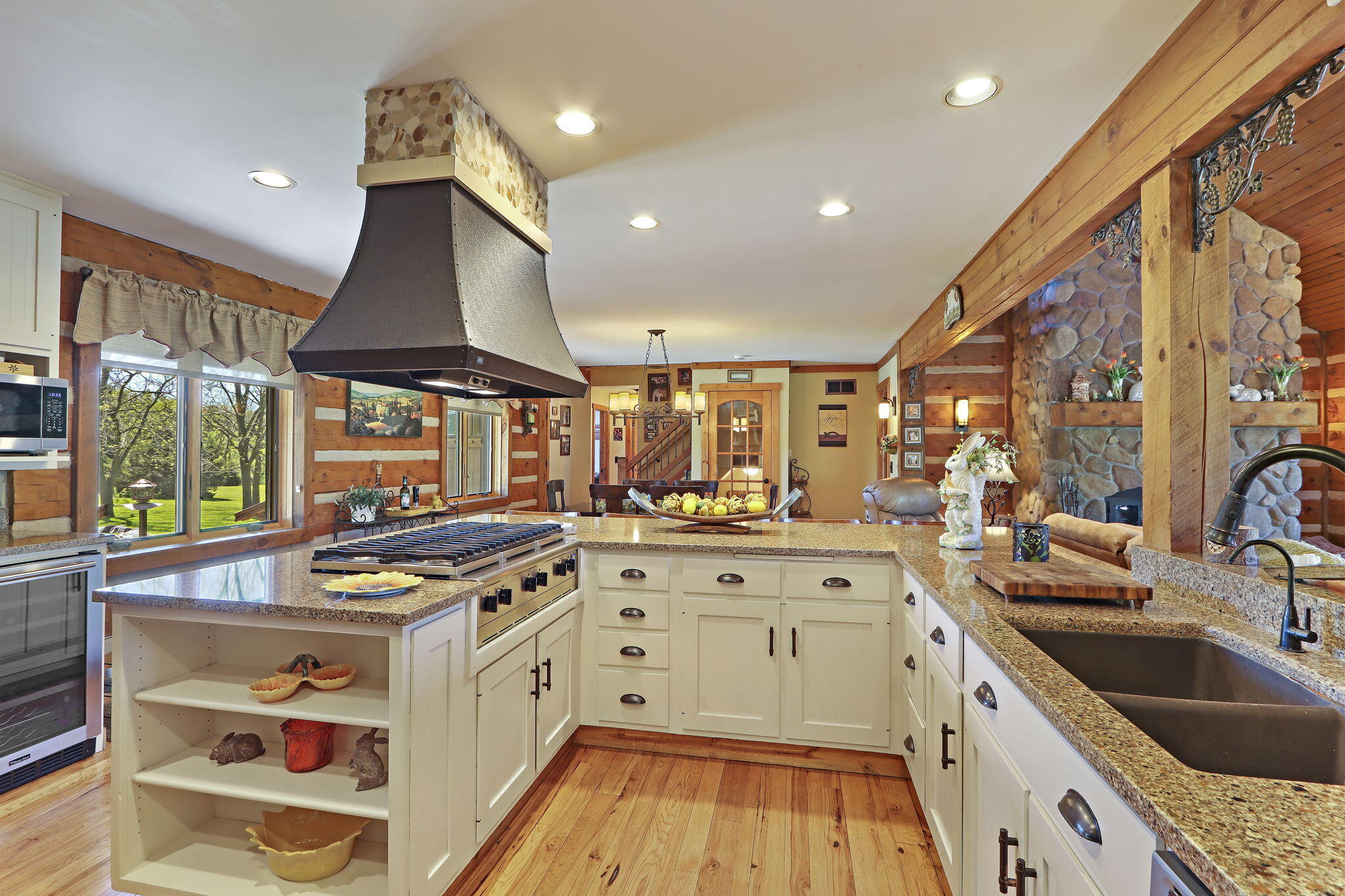 Burlington, Wisconsin, 53105, United States, 5 Bedrooms Bedrooms, ,5 BathroomsBathrooms,Residential,Active,2052088