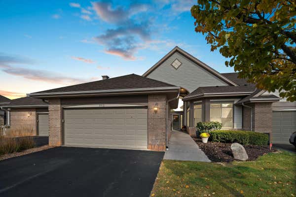 7512 W TUCKAWAY PINES CIR, FRANKLIN, WI 53132 - Image 1