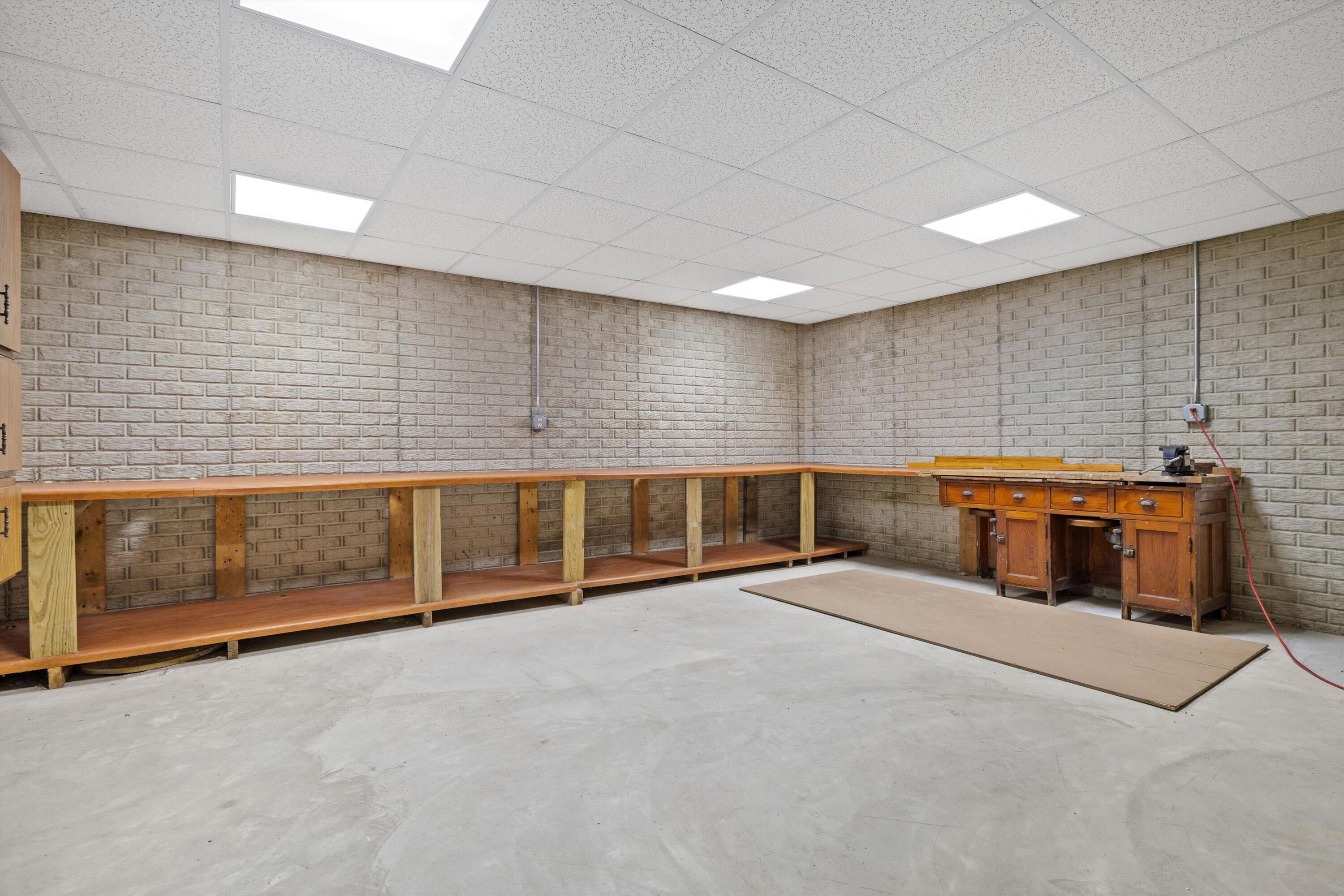 East Troy, Wisconsin, 53120, United States, 4 Bedrooms Bedrooms, ,3 BathroomsBathrooms,Residential,Active,1969679