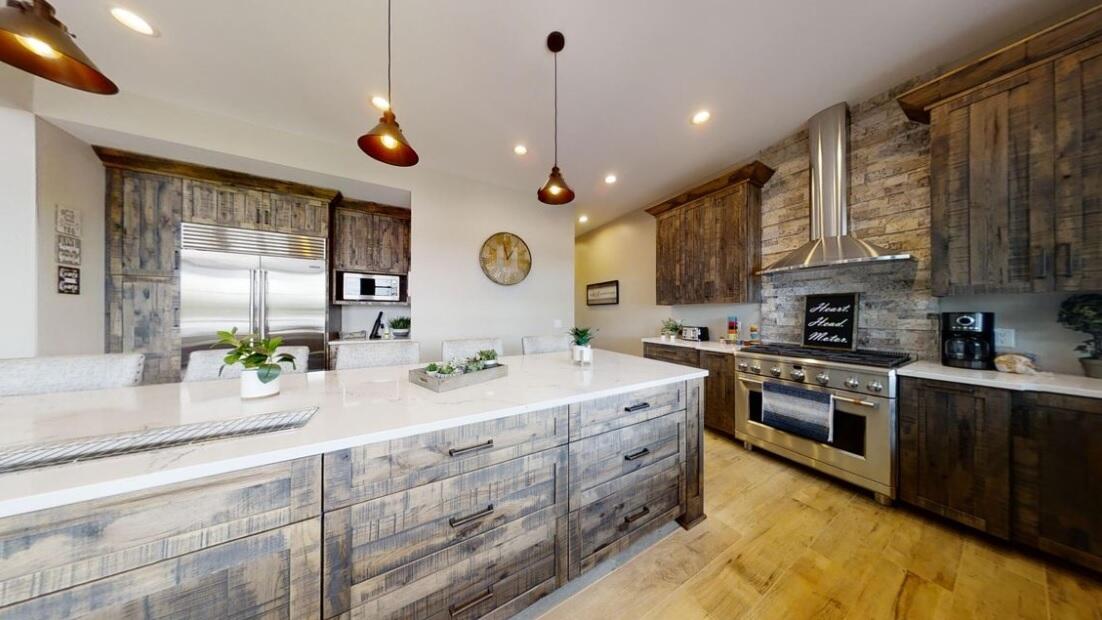 Bristol, Wisconsin, 53104, United States, 4 Bedrooms Bedrooms, ,5 BathroomsBathrooms,Residential,Active,1936625