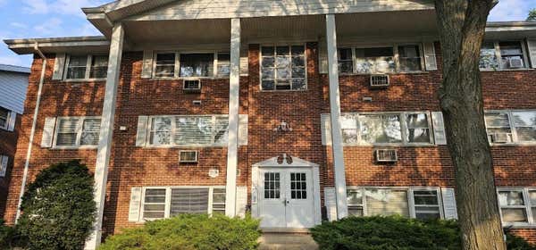 205 COUNTRY CLUB DR APT 1A, LAKE GENEVA, WI 53147 - Image 1