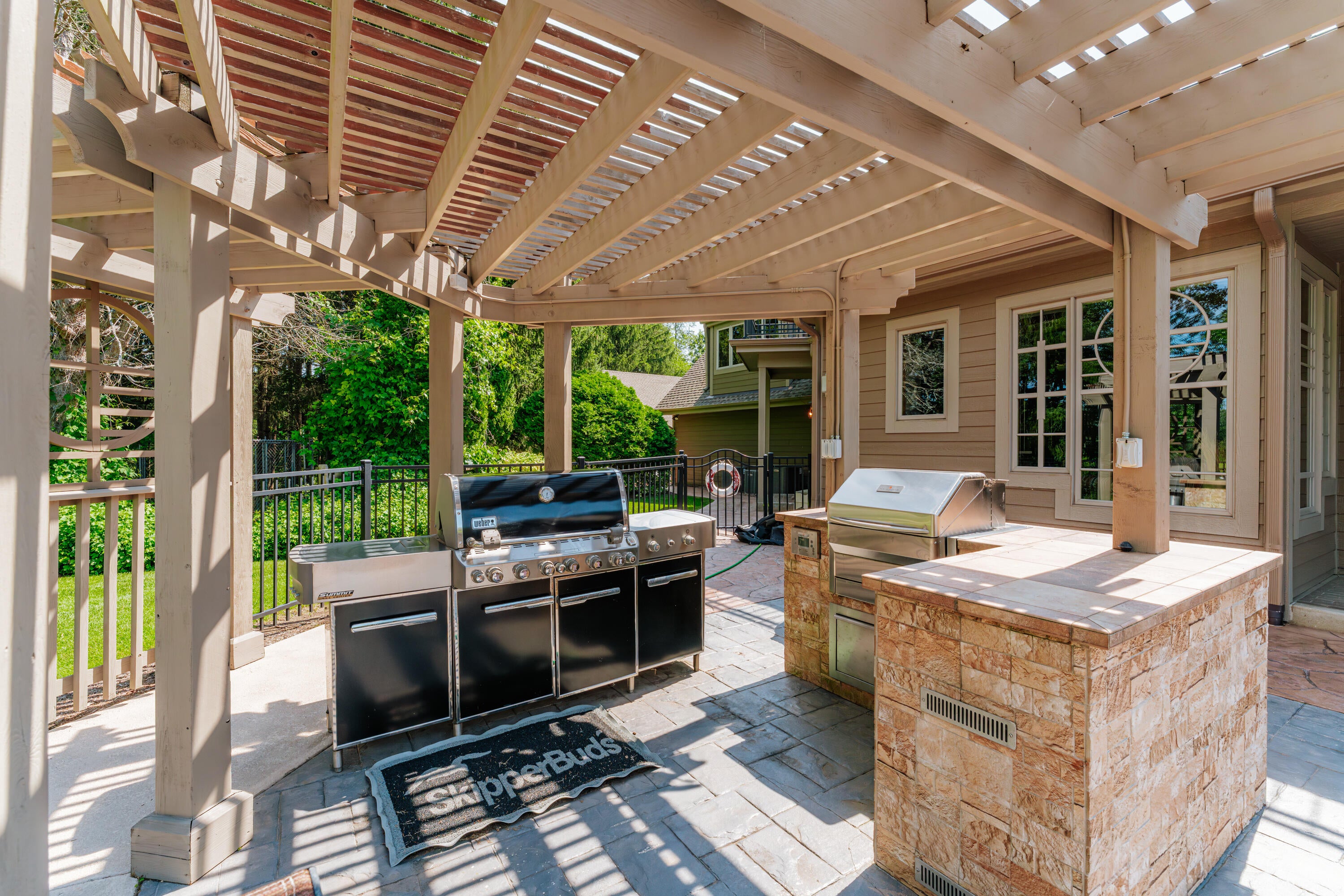 Dousman, Wisconsin, 53118, United States, 5 Bedrooms Bedrooms, ,6 BathroomsBathrooms,Residential,Active,2015850