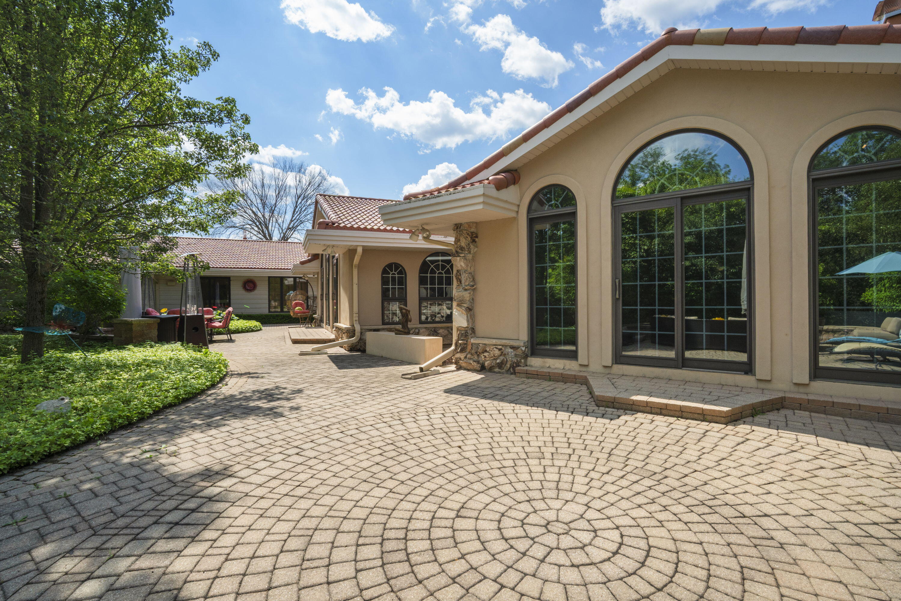River Hills, Wisconsin, 53217, United States, 5 Bedrooms Bedrooms, ,7 BathroomsBathrooms,Residential,Active,1892391