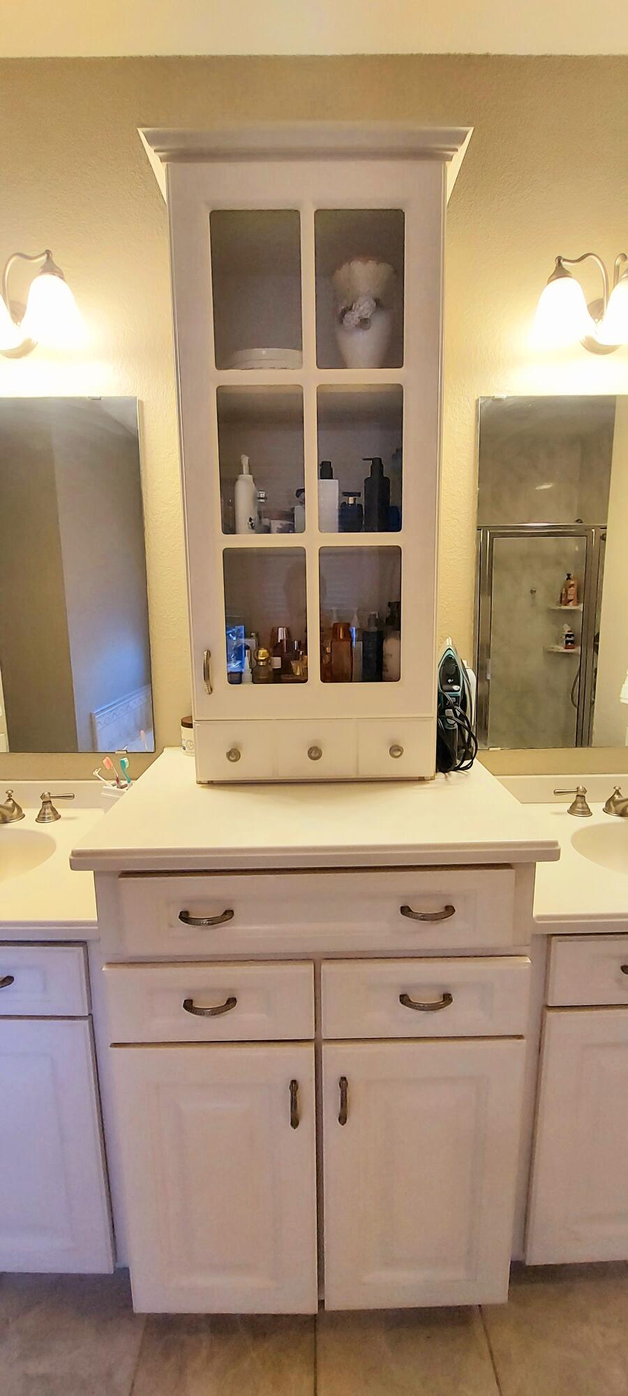 Slinger, Wisconsin, 53086, United States, 5 Bedrooms Bedrooms, ,4 BathroomsBathrooms,Residential,Active,2011435