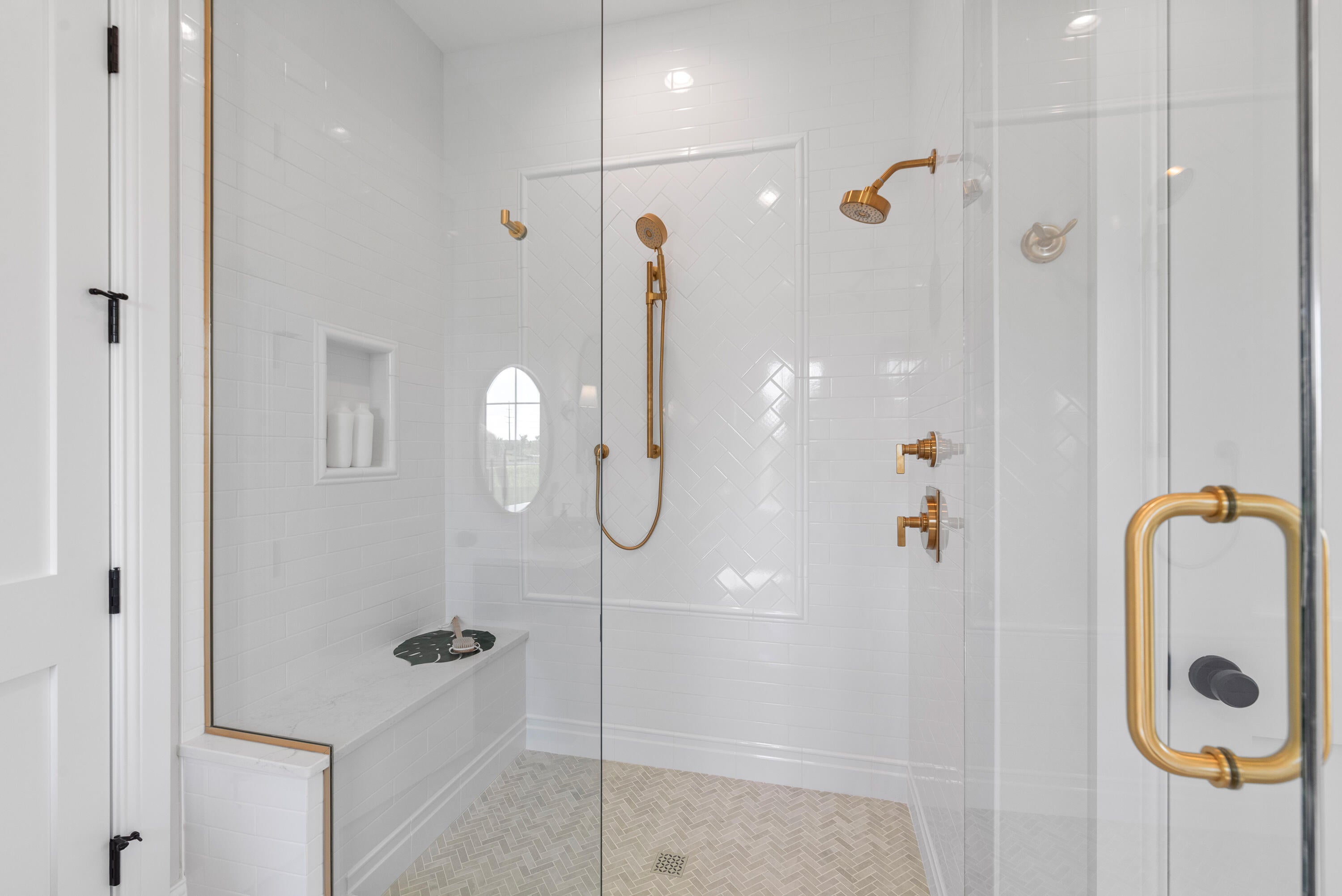 Mequon, Wisconsin, 53097, United States, 5 Bedrooms Bedrooms, ,5 BathroomsBathrooms,Residential,Active,1893229