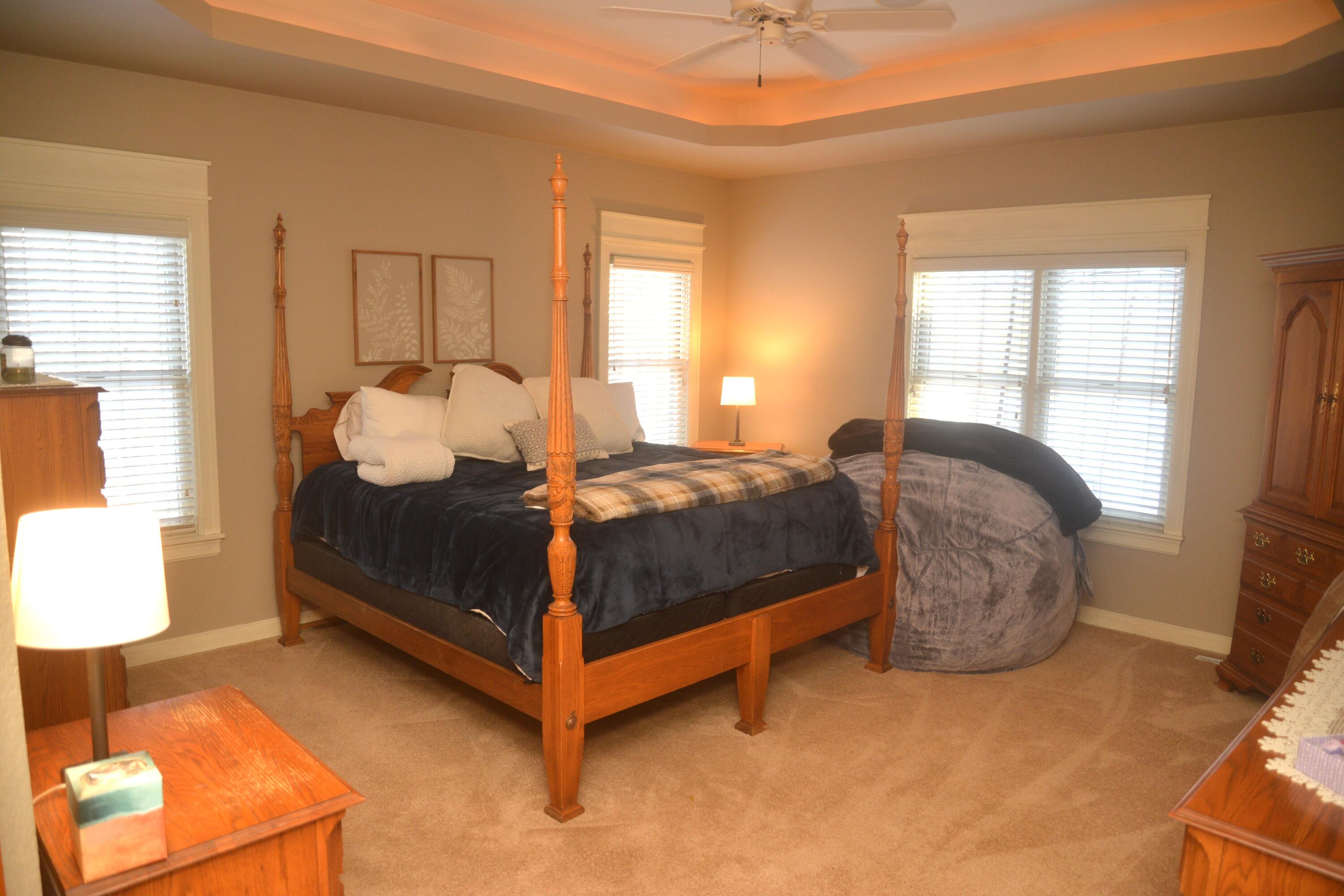 Slinger, Wisconsin, 53086, United States, 5 Bedrooms Bedrooms, ,4 BathroomsBathrooms,Residential,Active,2011435