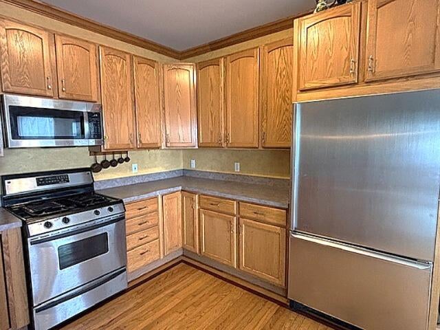 Silver Lake, Wisconsin, 53170, United States, 3 Bedrooms Bedrooms, ,3 BathroomsBathrooms,Residential,Pending,2045508