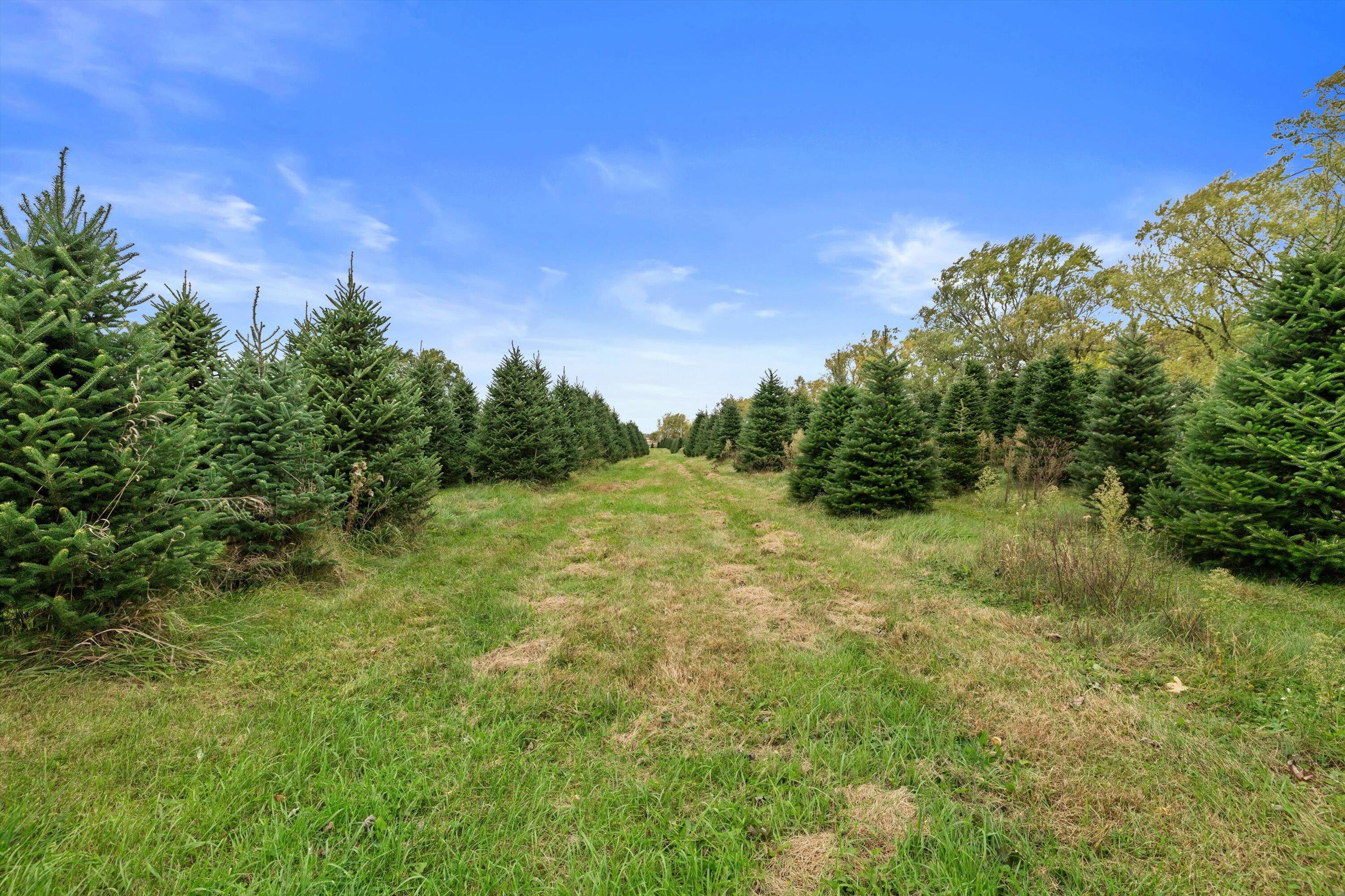 East Troy, Wisconsin, 53120, United States, 4 Bedrooms Bedrooms, ,3 BathroomsBathrooms,Residential,Active,1969679