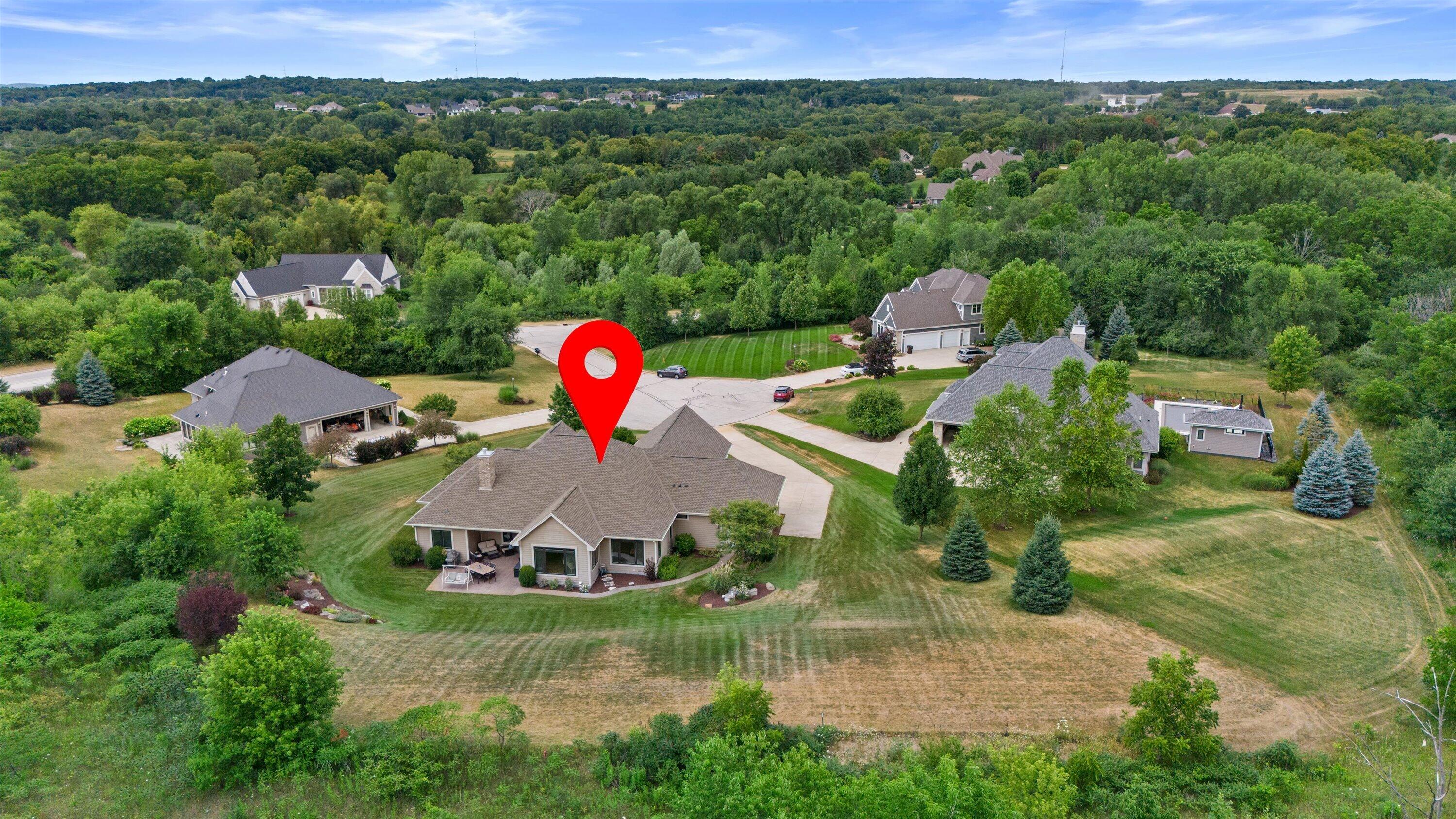 Exquisite 2,800 sq. ft. custom ranch in desirable Rogers Glen! This st – image 49
