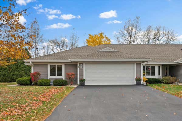 7211 W MEQUON SQUARE DR, MEQUON, WI 53092 - Image 1