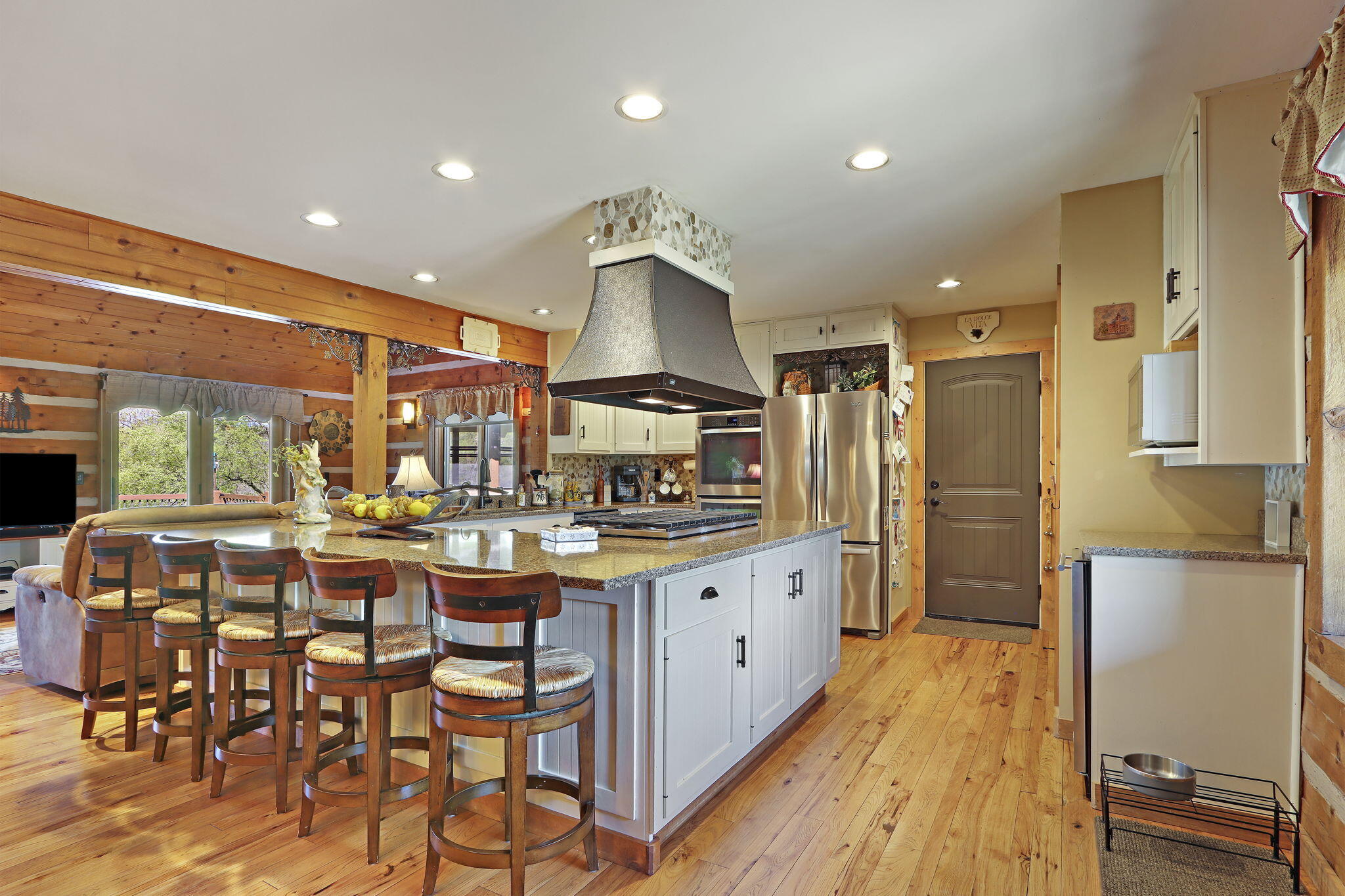 Burlington, Wisconsin, 53105, United States, 5 Bedrooms Bedrooms, ,5 BathroomsBathrooms,Residential,Active,2052088