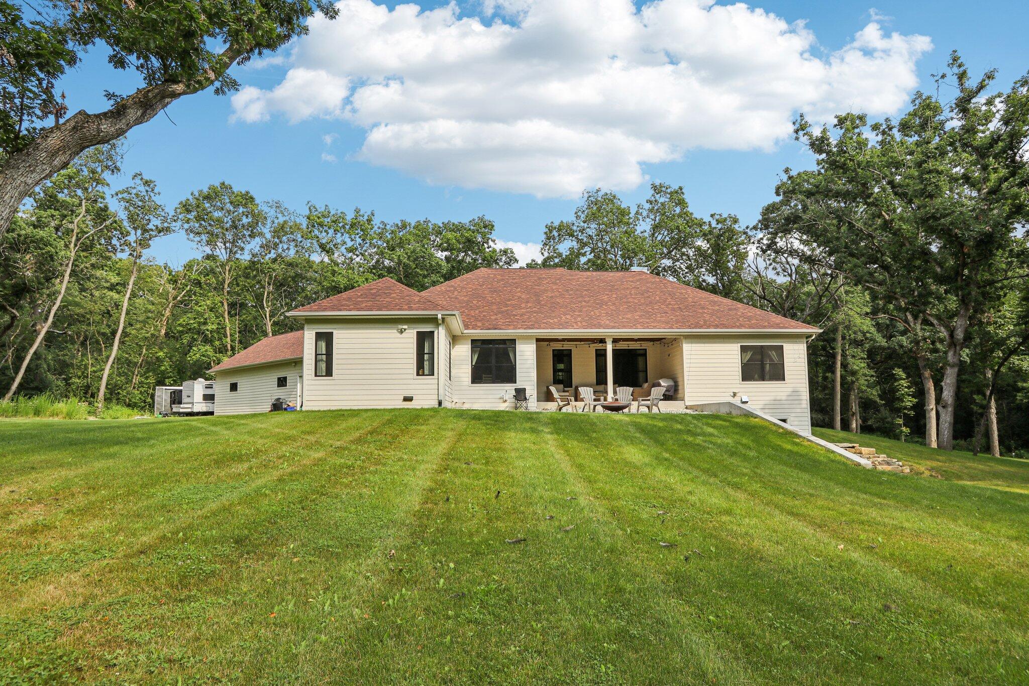 Burlington, Wisconsin, 53105, United States, 4 Bedrooms Bedrooms, ,3 BathroomsBathrooms,Residential,Active,1909856