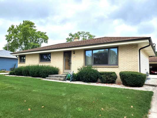 1540 PARKNOLL LN, PORT WASHINGTON, WI 53074 - Image 1