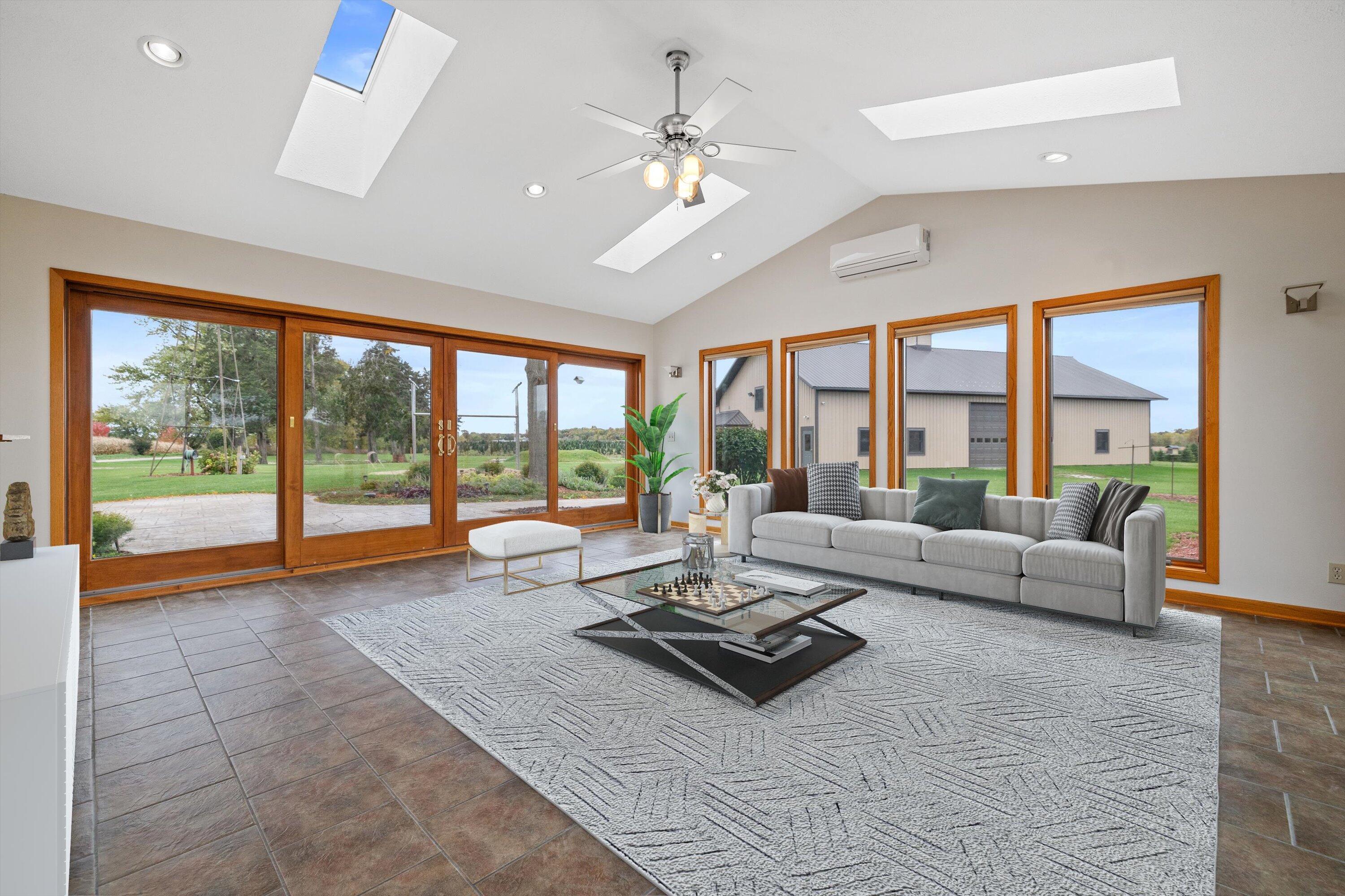 East Troy, Wisconsin, 53120, United States, 4 Bedrooms Bedrooms, ,3 BathroomsBathrooms,Residential,Active,1969679