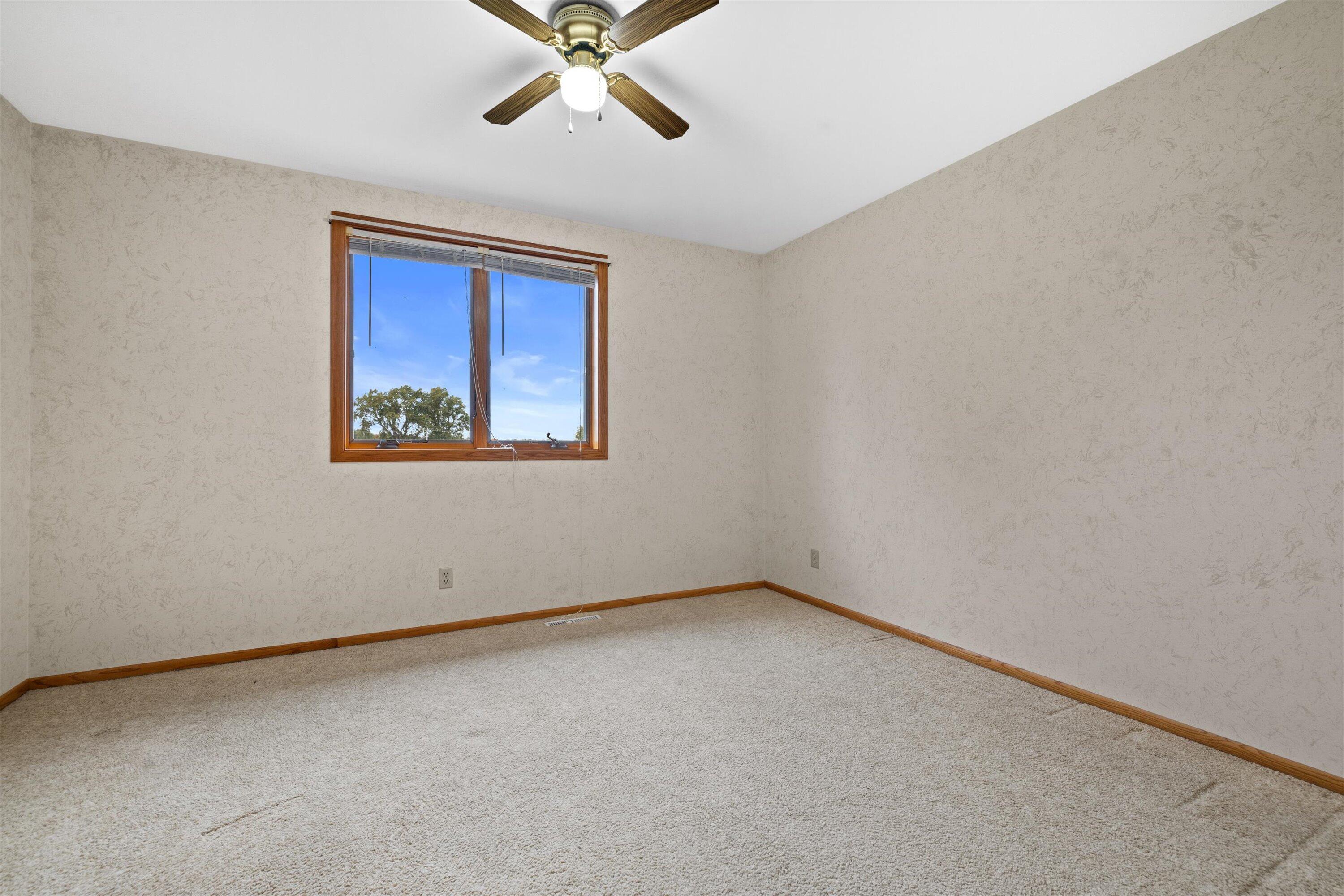 East Troy, Wisconsin, 53120, United States, 4 Bedrooms Bedrooms, ,3 BathroomsBathrooms,Residential,Active,1969679