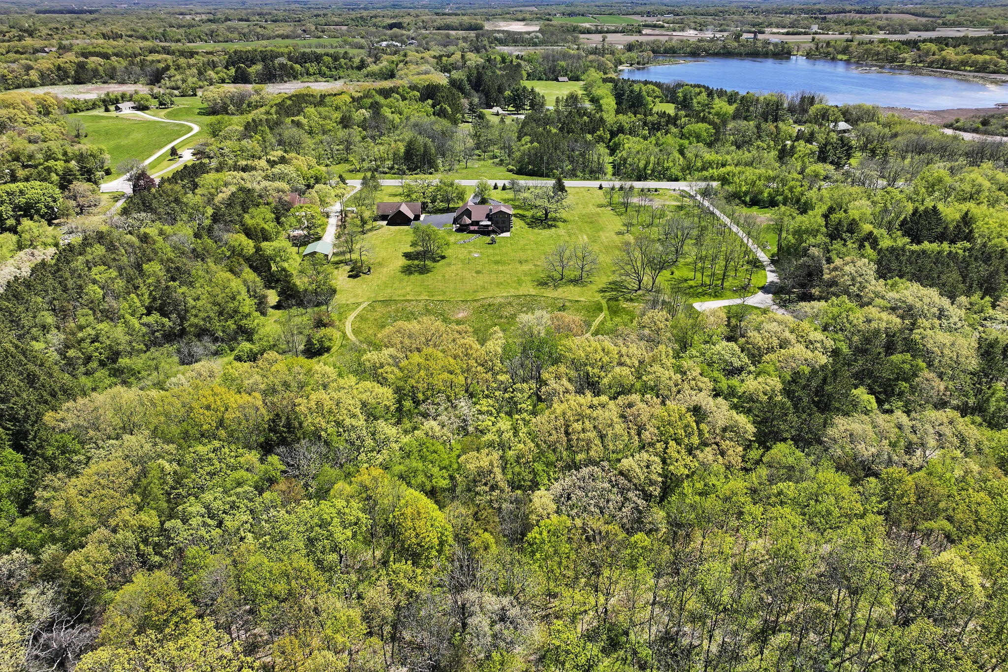 Burlington, Wisconsin, 53105, United States, 5 Bedrooms Bedrooms, ,5 BathroomsBathrooms,Residential,Active,2052088