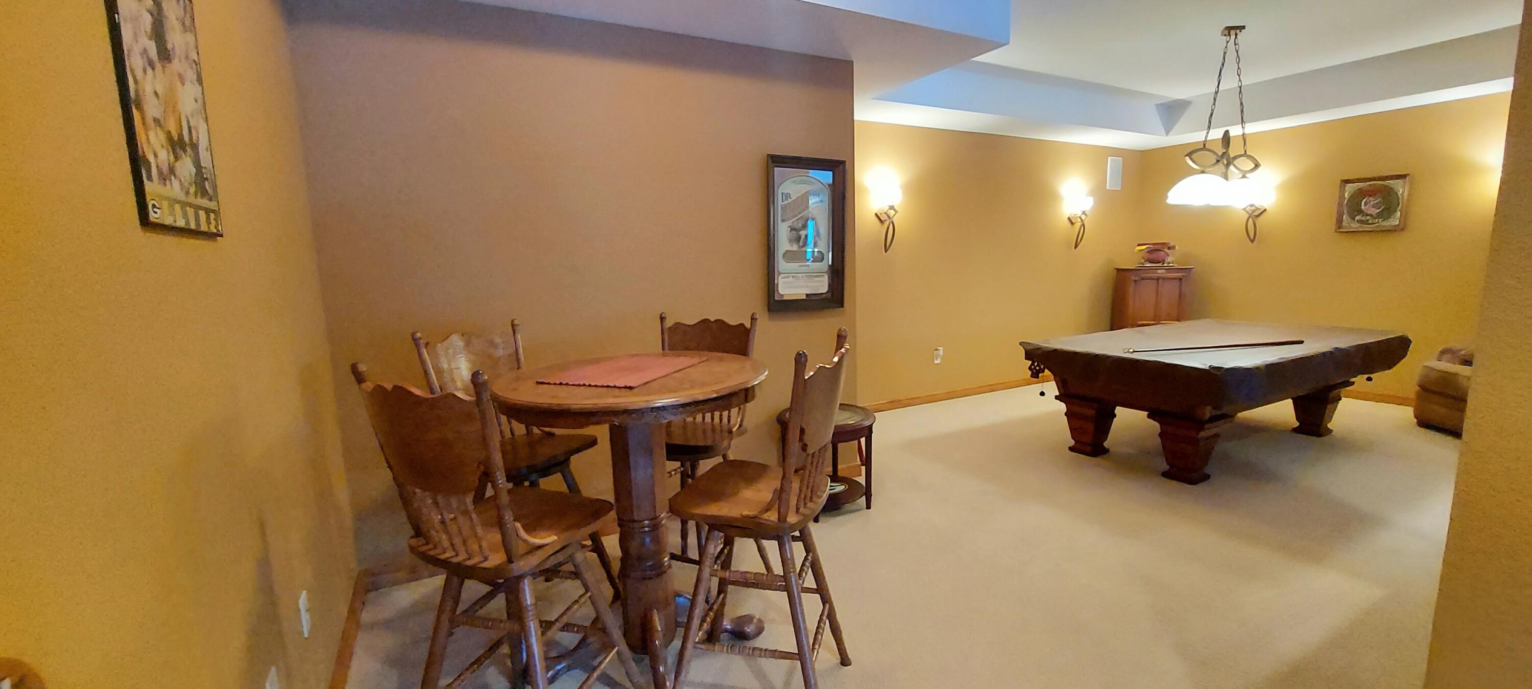 Slinger, Wisconsin, 53086, United States, 5 Bedrooms Bedrooms, ,4 BathroomsBathrooms,Residential,Active,2011435