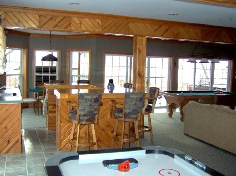 Silver Lake, Wisconsin, 53170, United States, 3 Bedrooms Bedrooms, ,3 BathroomsBathrooms,Residential,Pending,2045508