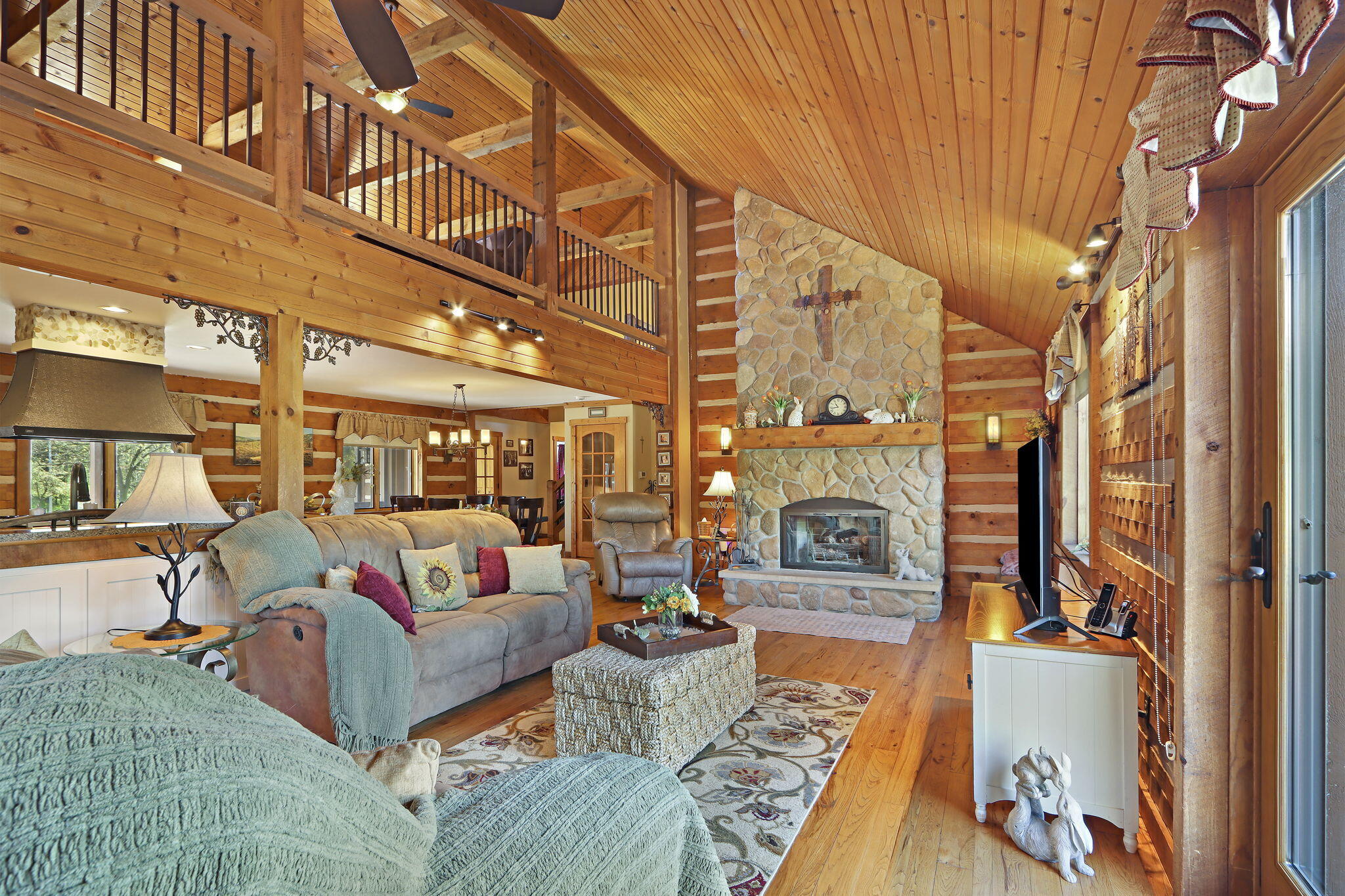 Burlington, Wisconsin, 53105, United States, 5 Bedrooms Bedrooms, ,5 BathroomsBathrooms,Residential,Active,2052088
