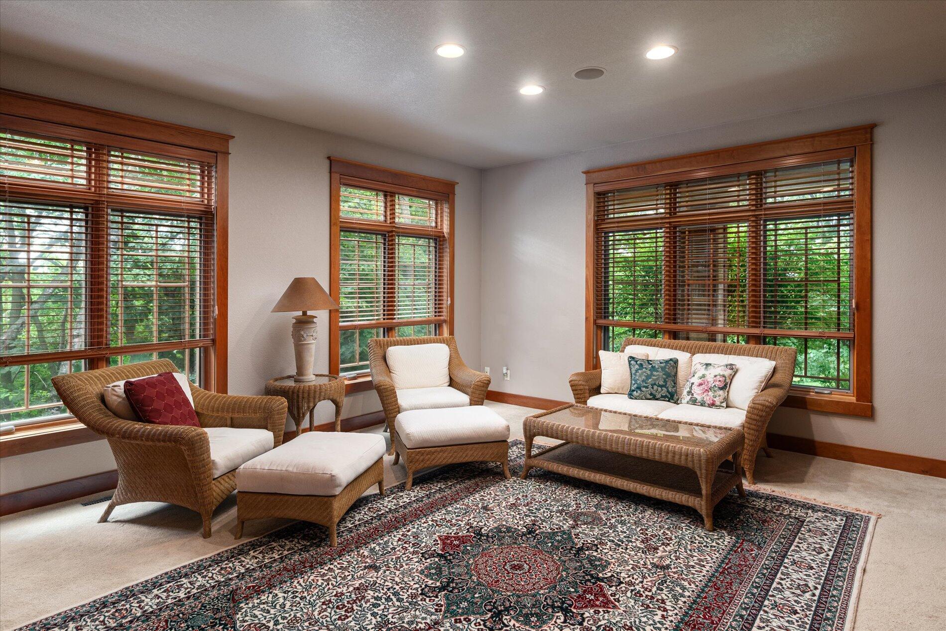 Onalaska, Wisconsin, 54650, United States, ,5 BathroomsBathrooms,Residential,Active,1808207