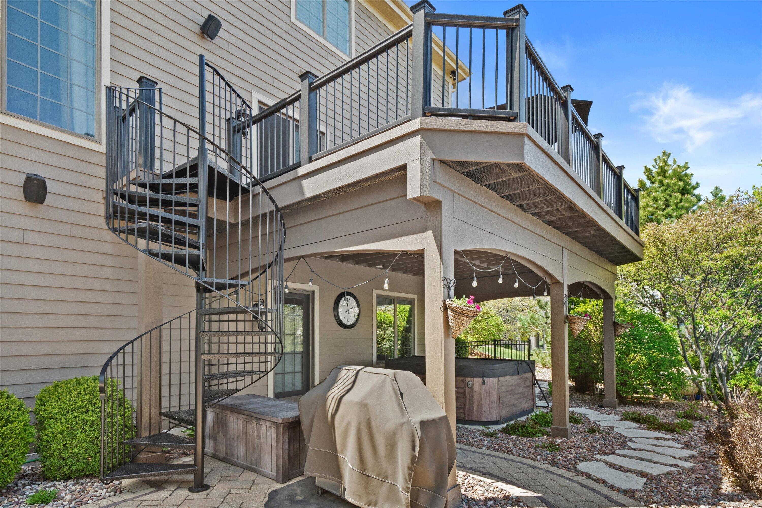 New Berlin, Wisconsin, 53151, United States, 5 Bedrooms Bedrooms, ,5 BathroomsBathrooms,Residential,Pending,2045553