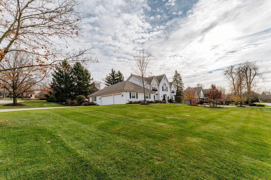 Brookfield, Wisconsin, 53045, United States, 4 Bedrooms Bedrooms, ,4 BathroomsBathrooms,Residential,Active,1996580