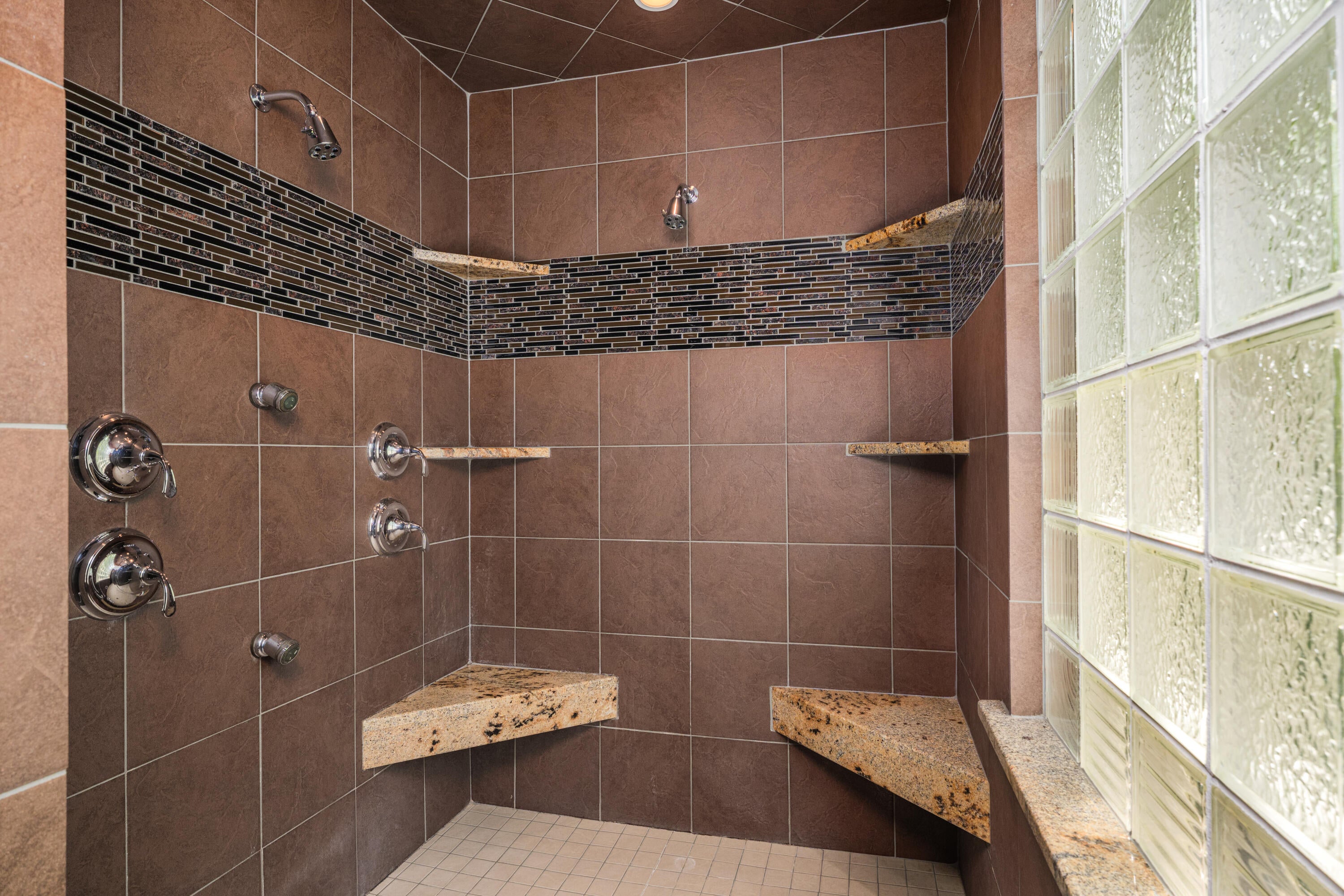 Mount Pleasant, Wisconsin, 53405, United States, 4 Bedrooms Bedrooms, ,6 BathroomsBathrooms,Residential,Active,1909907