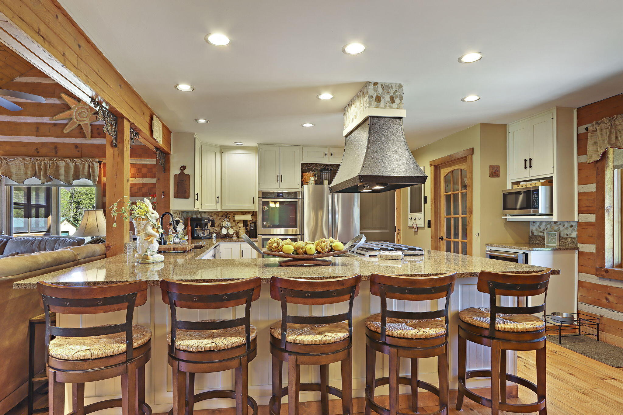 Burlington, Wisconsin, 53105, United States, 5 Bedrooms Bedrooms, ,5 BathroomsBathrooms,Residential,Active,2052088