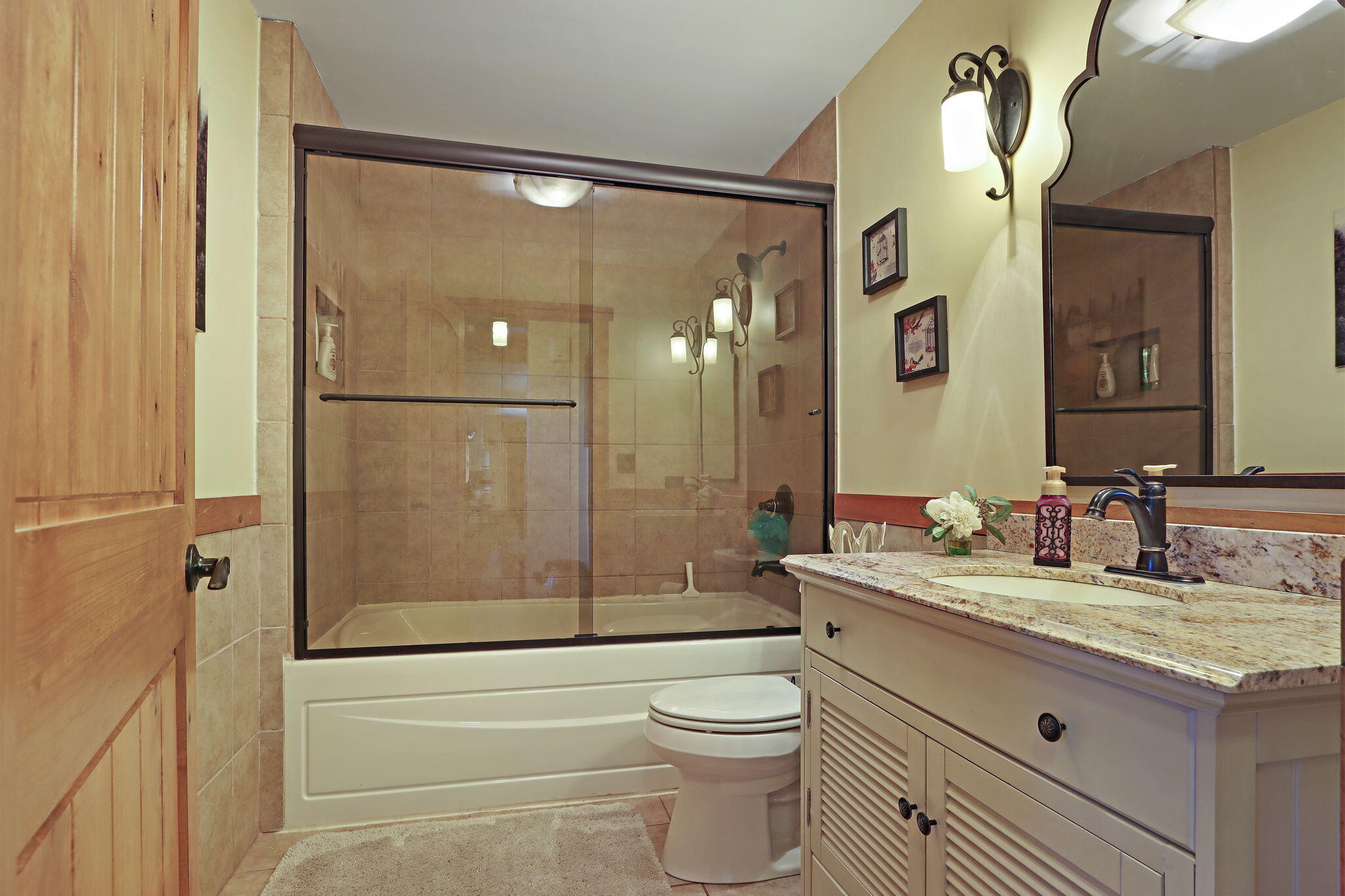 Burlington, Wisconsin, 53105, United States, 5 Bedrooms Bedrooms, ,5 BathroomsBathrooms,Residential,Active,2052088